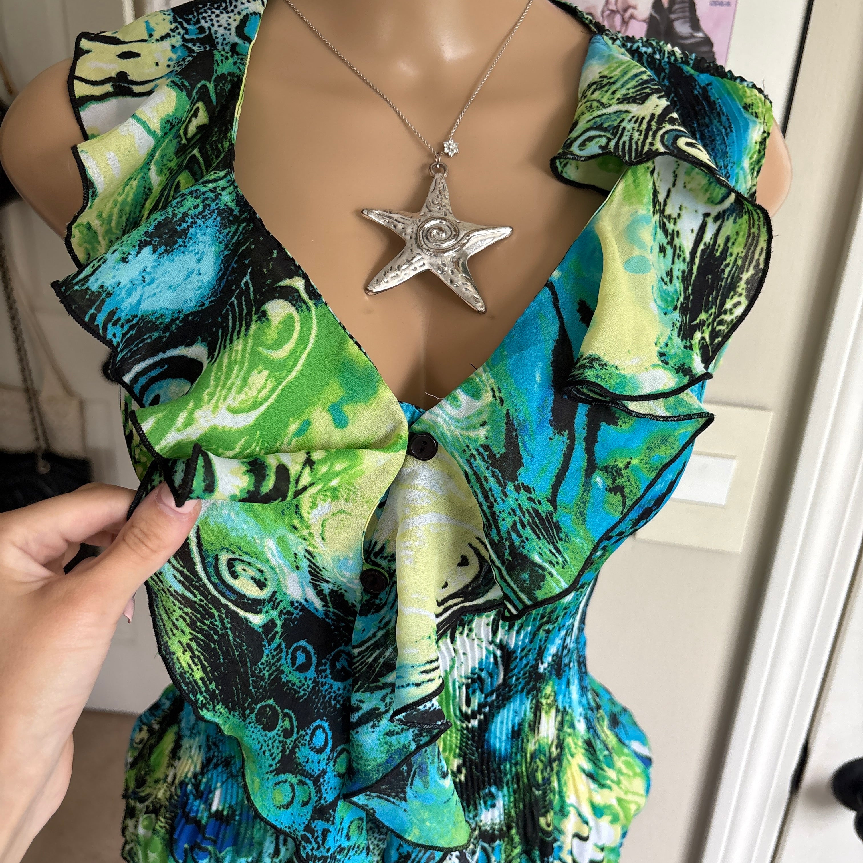 00s avant garde green ruffle top (size M)