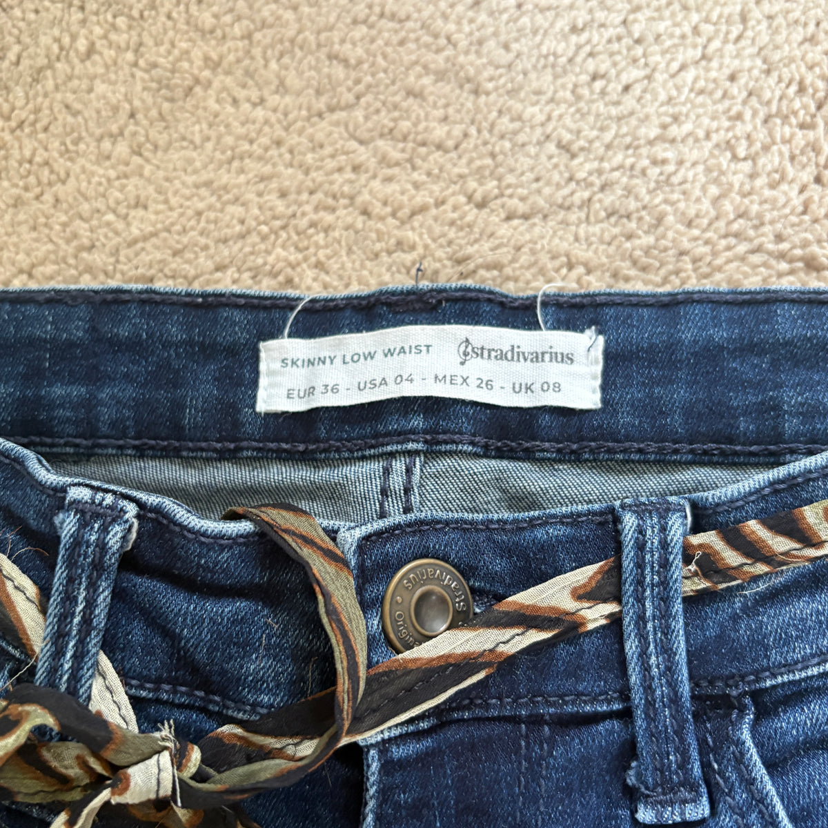00s Stradivarius denim leopard midi skirt (size S)