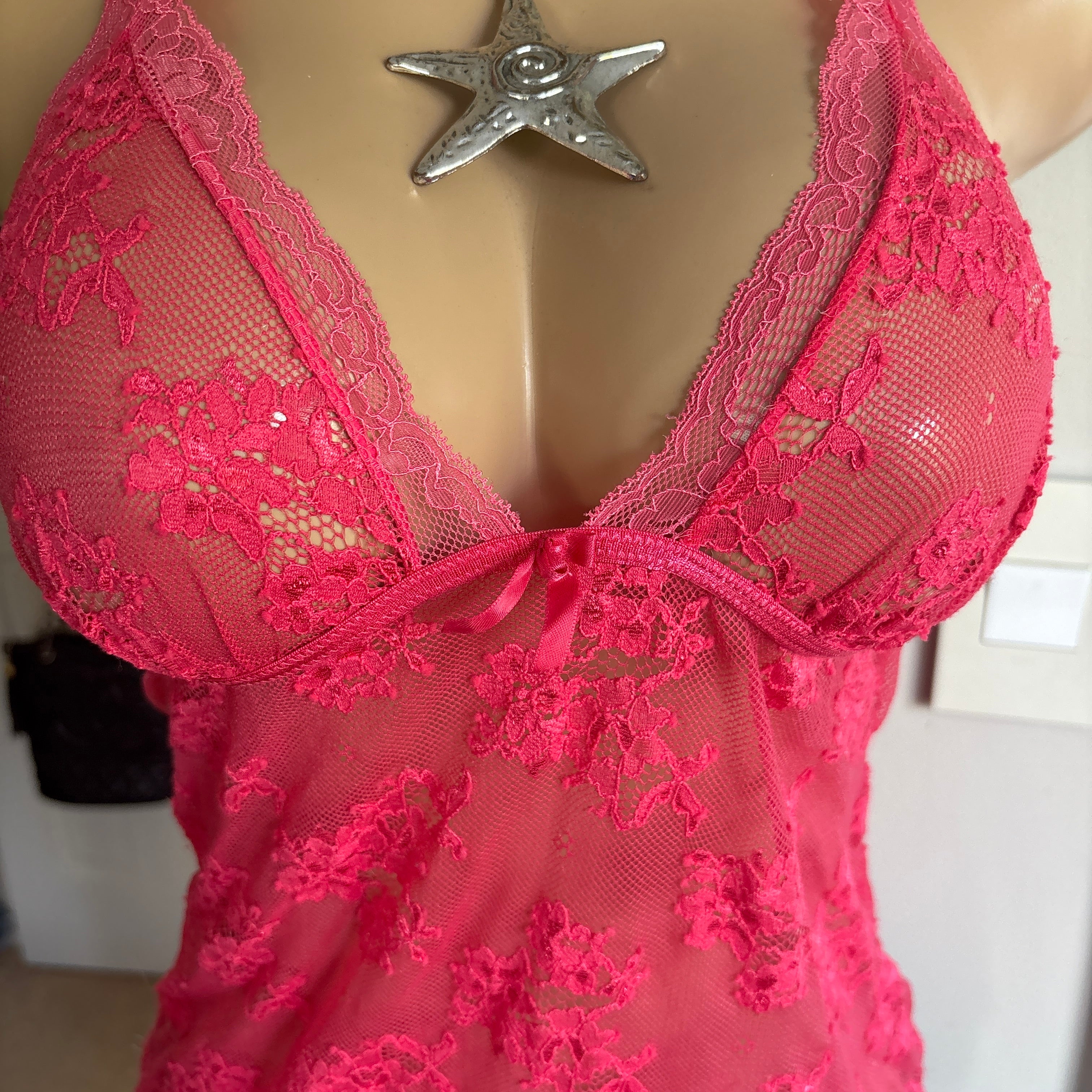 00s Victoria's Secret hot pink lace halter slip top (size M)
