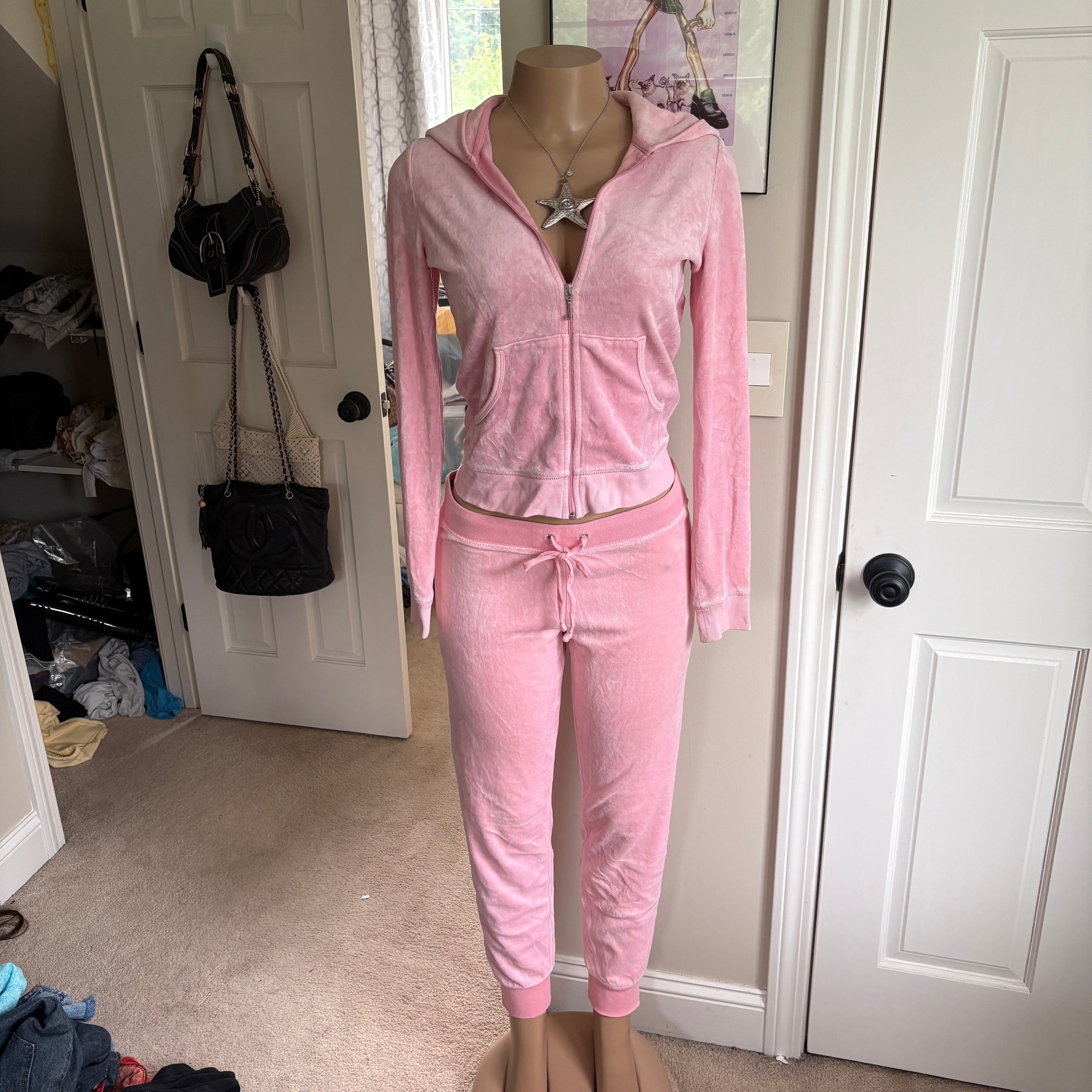 00s Juicy Couture baby pink scottie dog tracksuit set (size M)