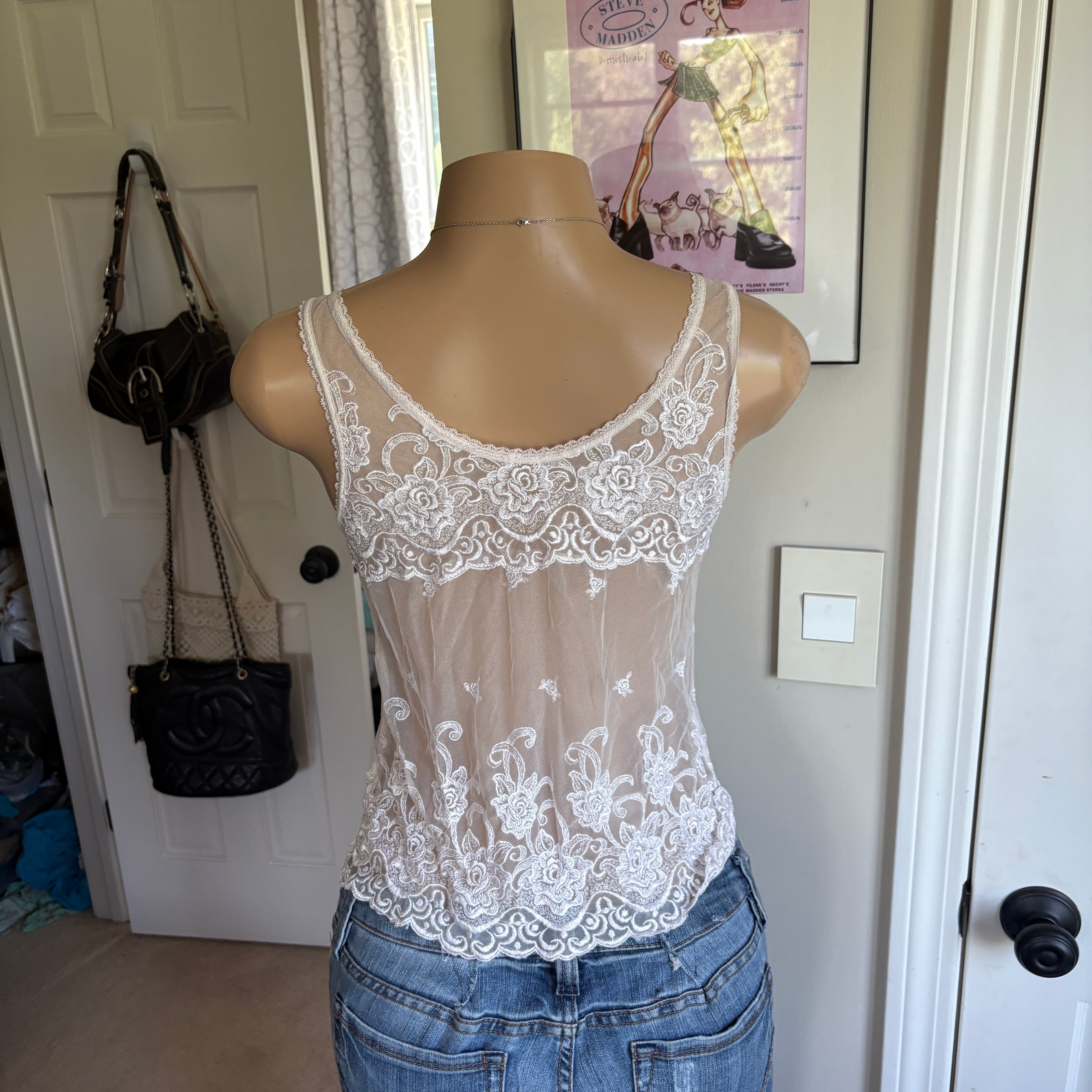 00s white floral lace tank top (size M)