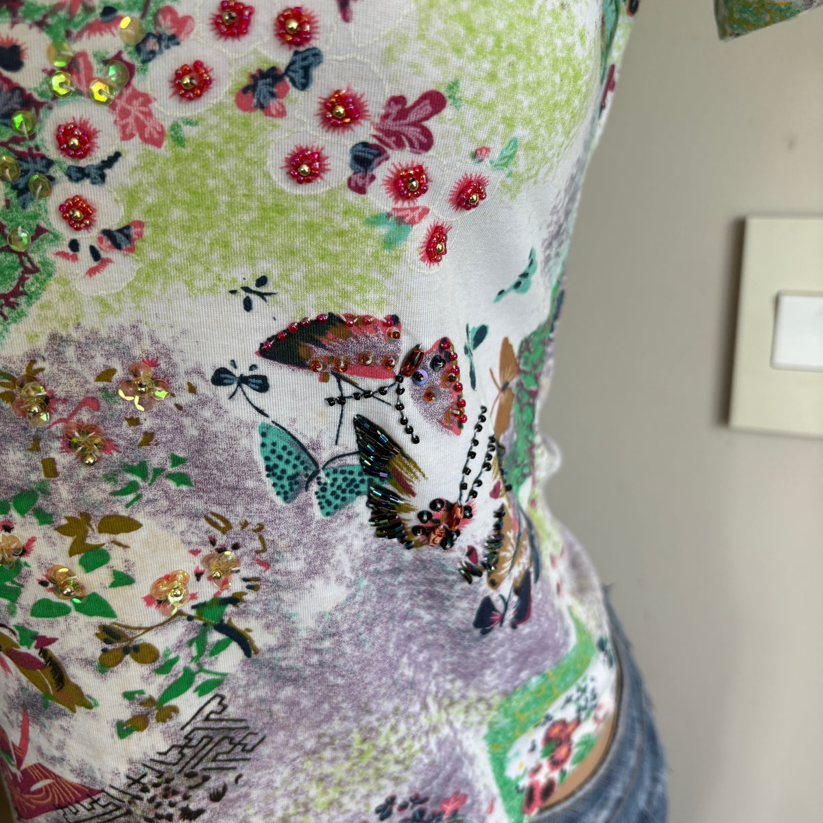 00s Save the Queen floral short sleeve top (size L)