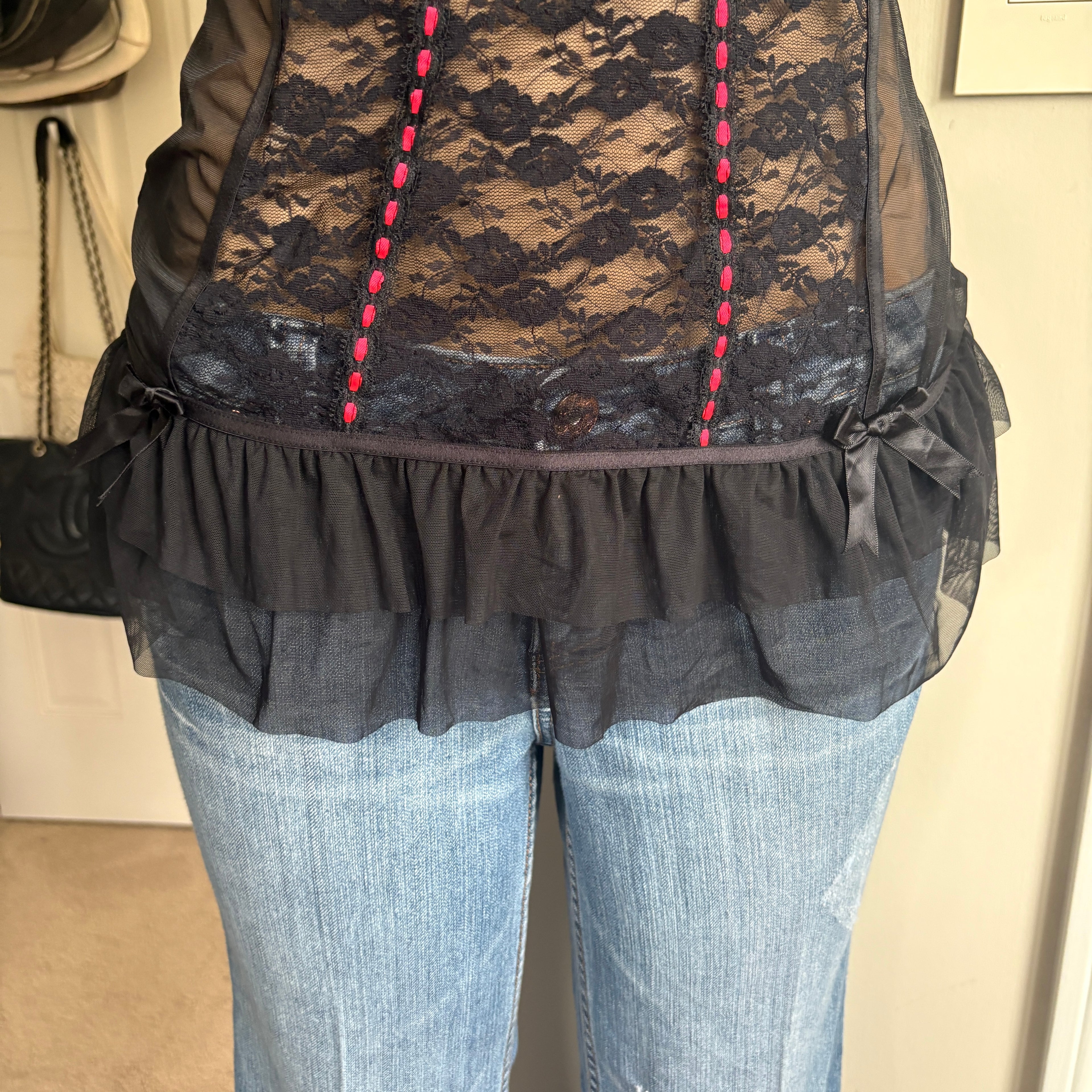 00s black lace corset bustier top (size M)