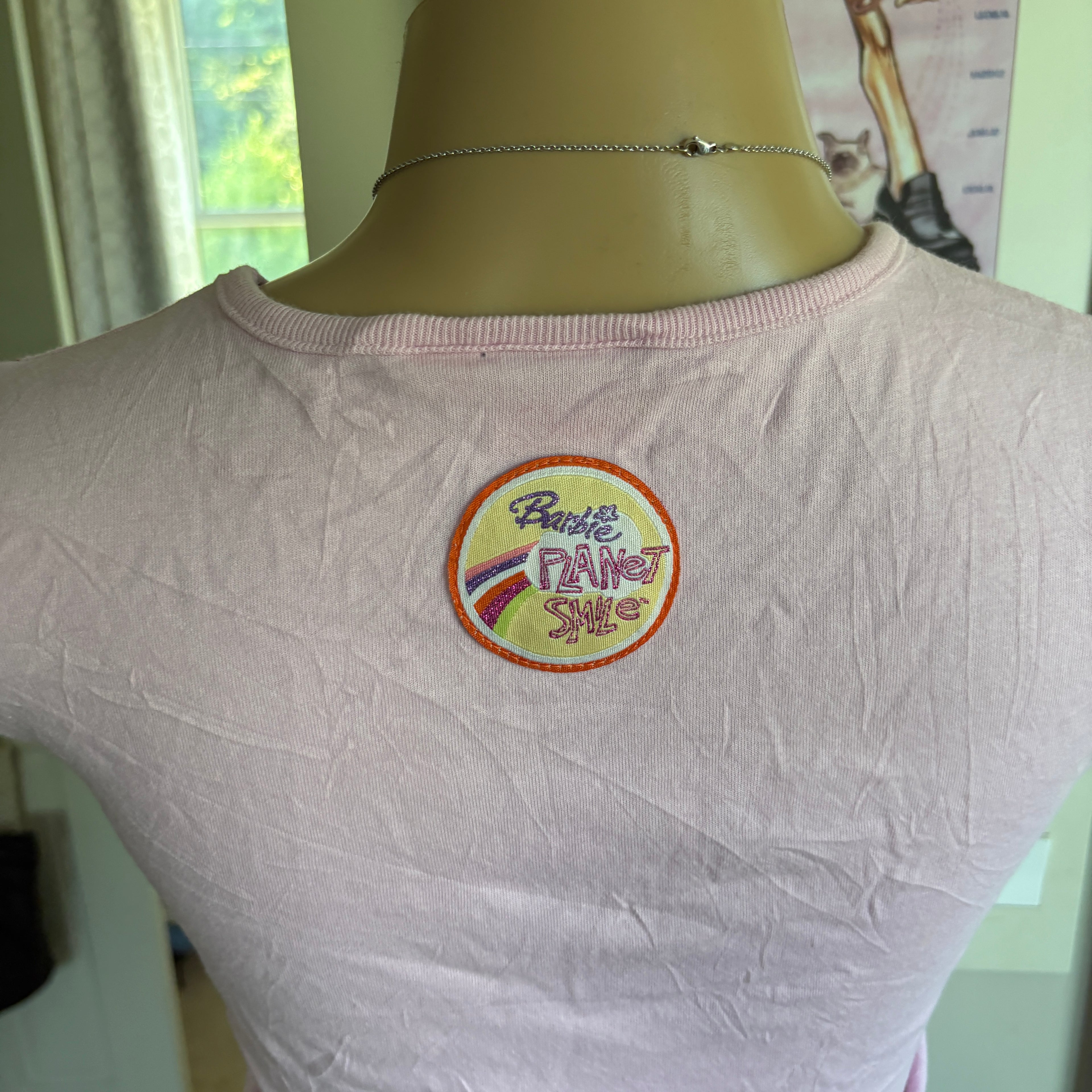 00s 2006 Barbie iconic pink baby tee (size XS)