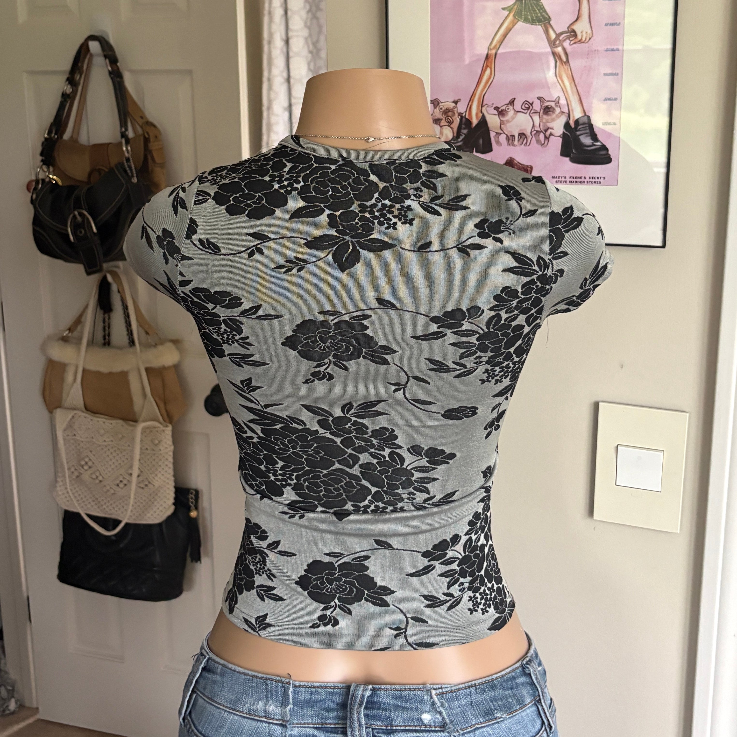 00s grunge floral scoop neck top (size XS)