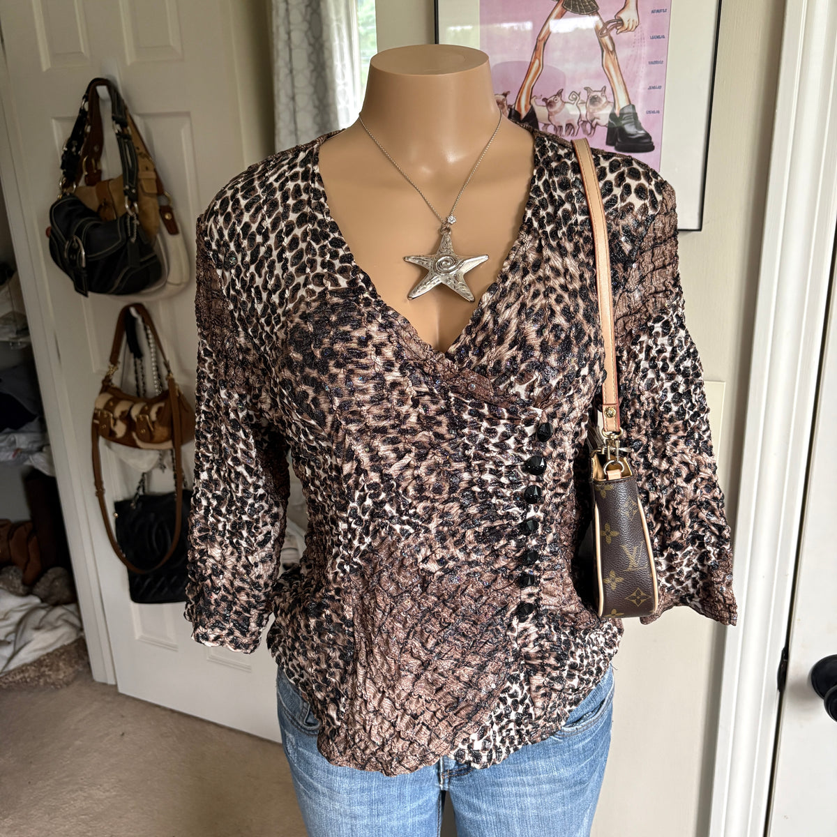 00s leopard print v neck top (size L)
