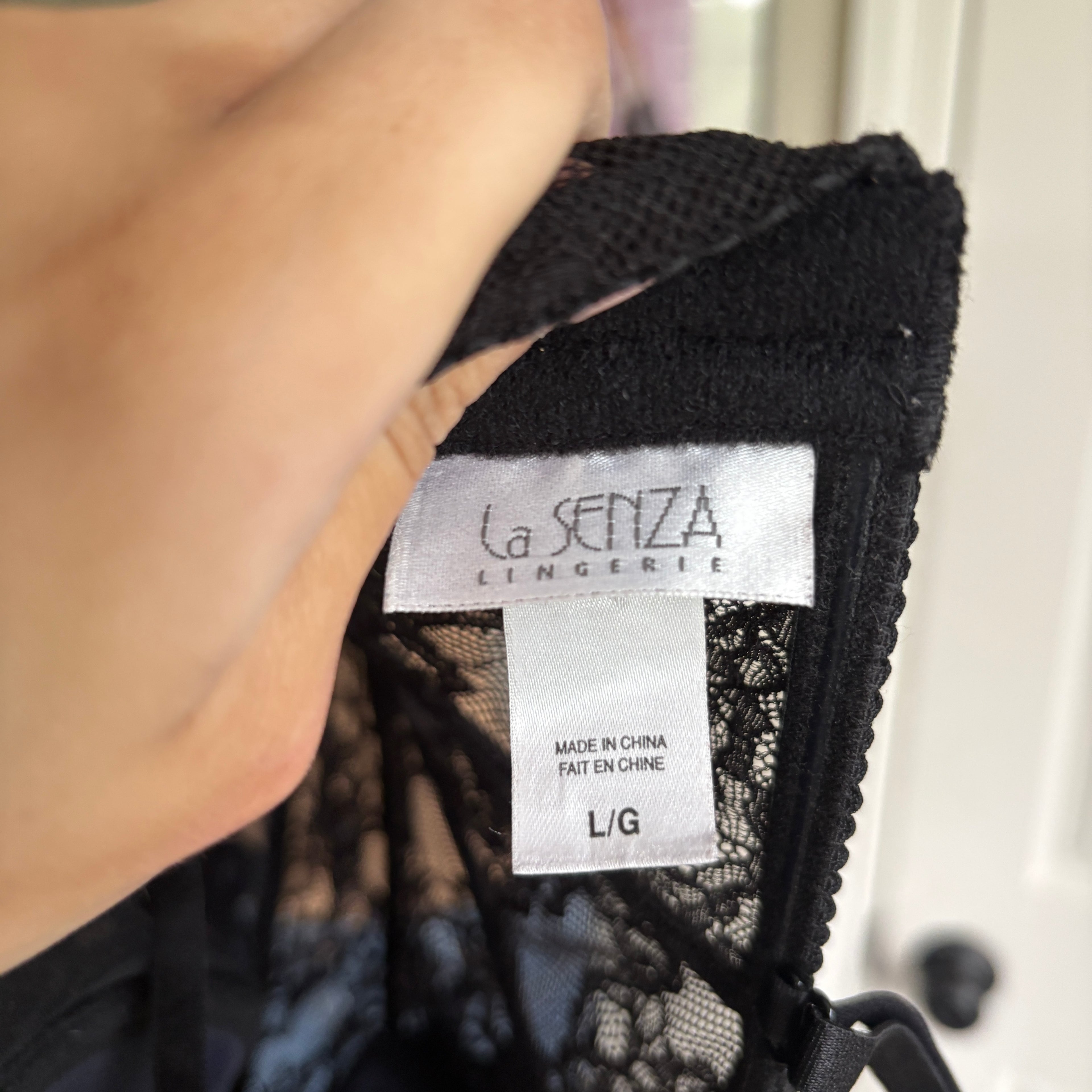 00s black lace corset bustier top (size L)