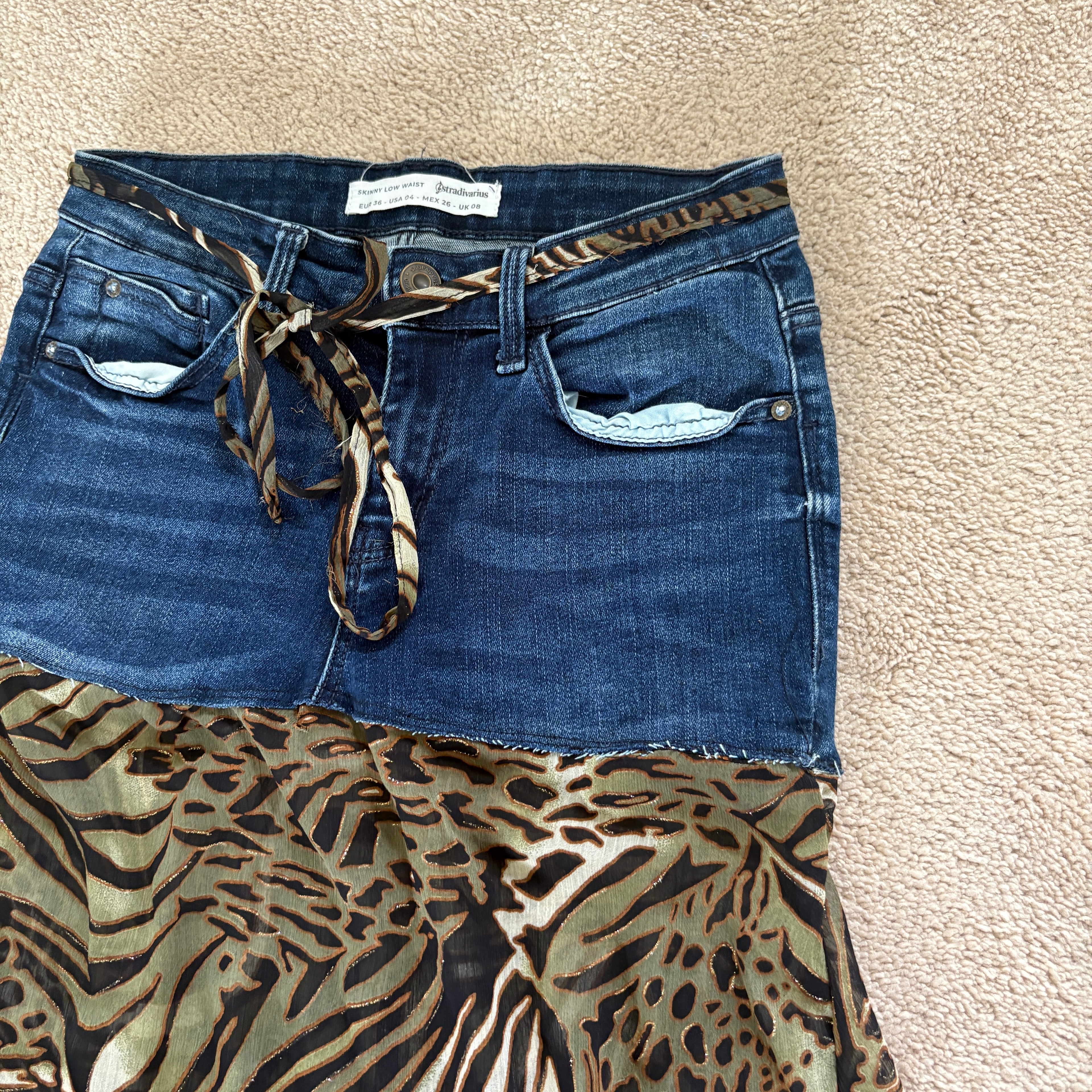00s Stradivarius denim leopard midi skirt (size S)