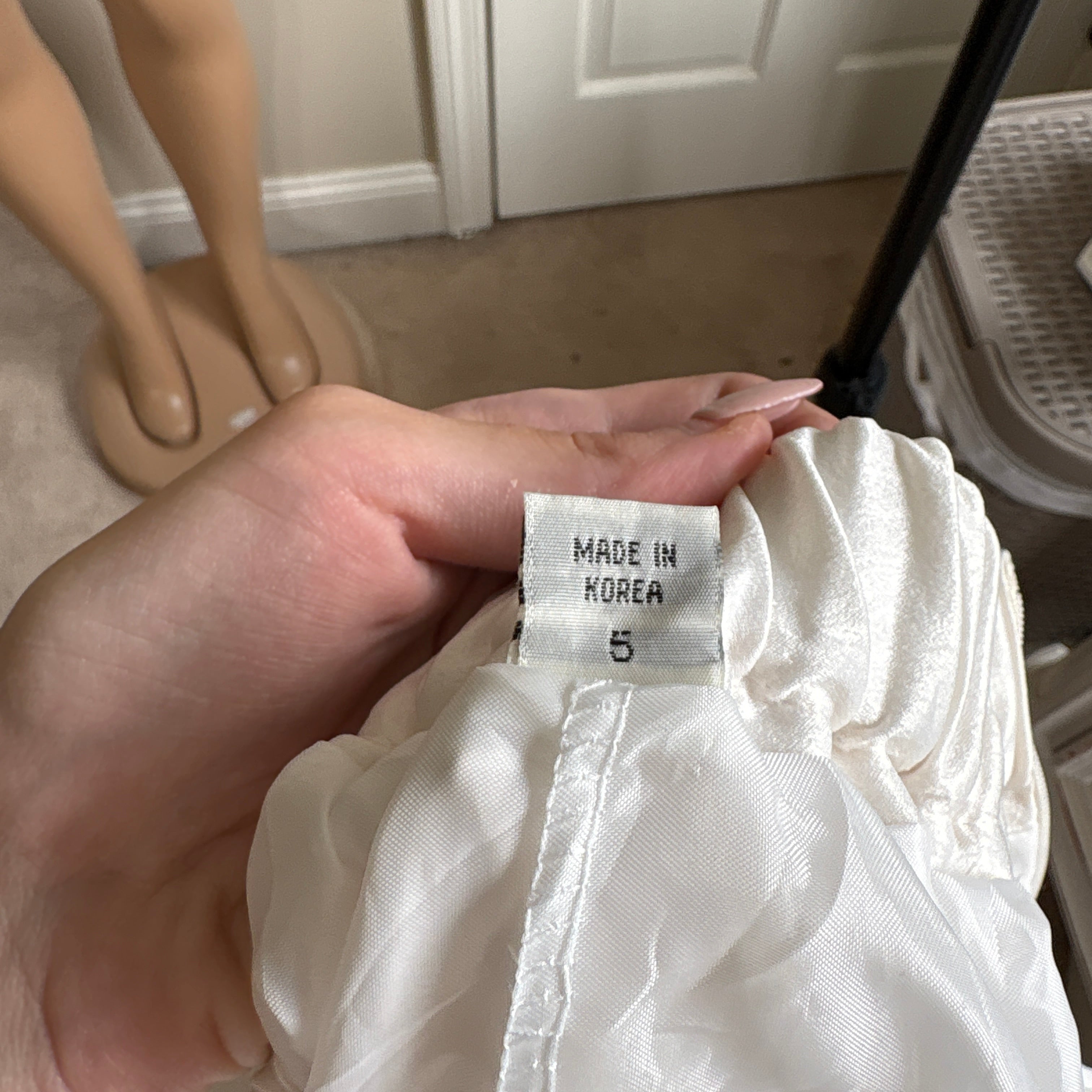 00s white ruffle skirt (size S)