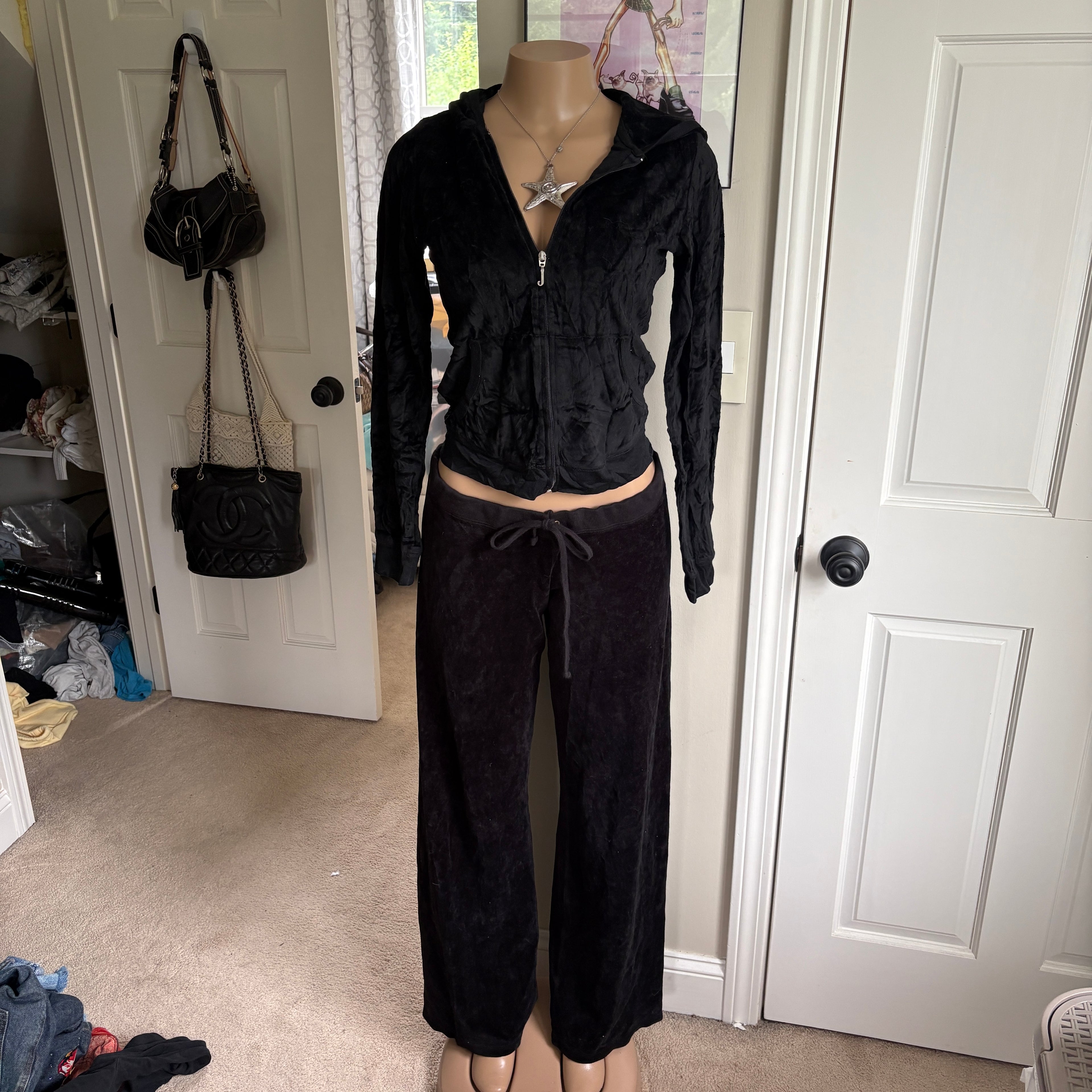 00s Juicy Couture black velour decal tracksuit set (size L)