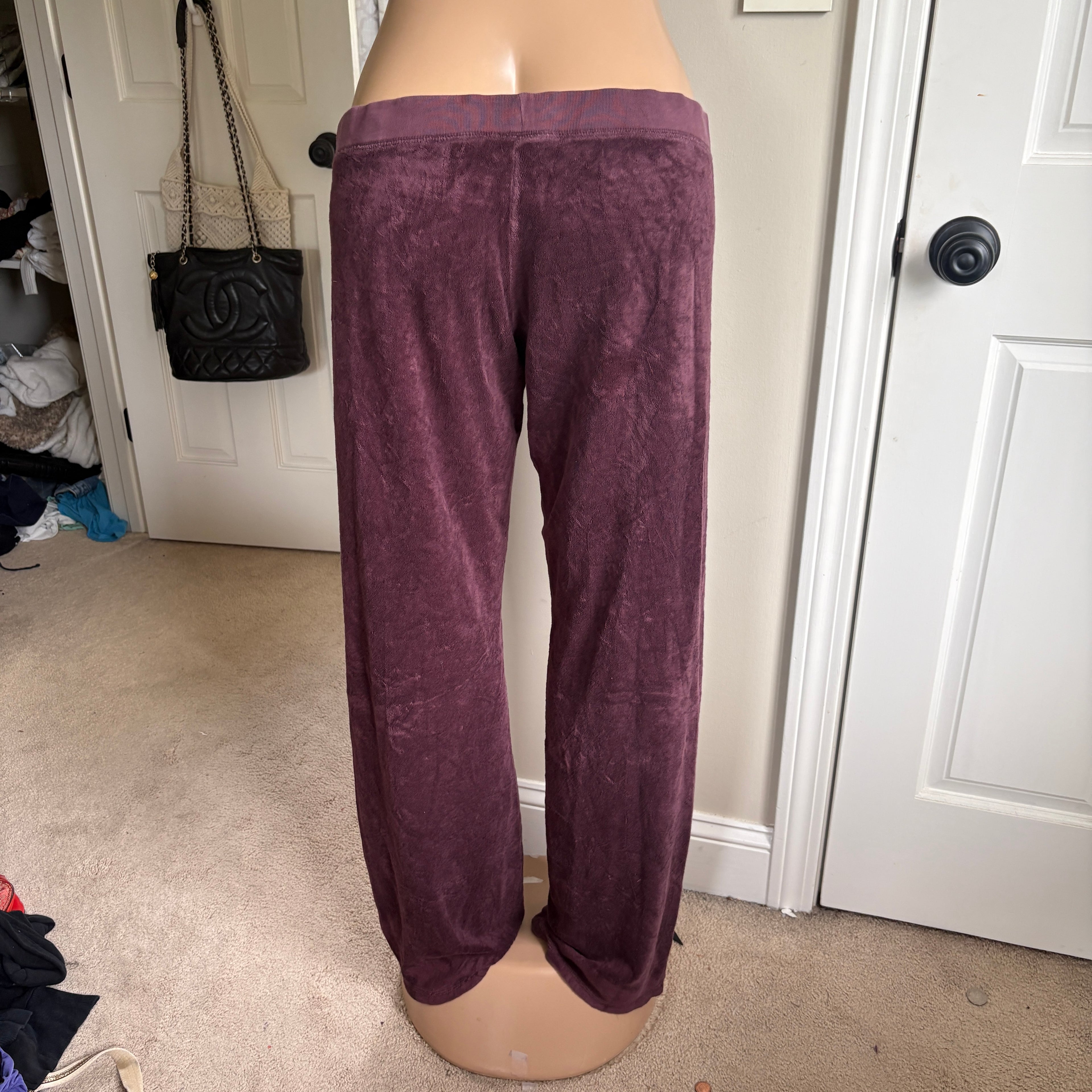 00s Juicy Couture "juicy made me do it" track sweatpants (size L)