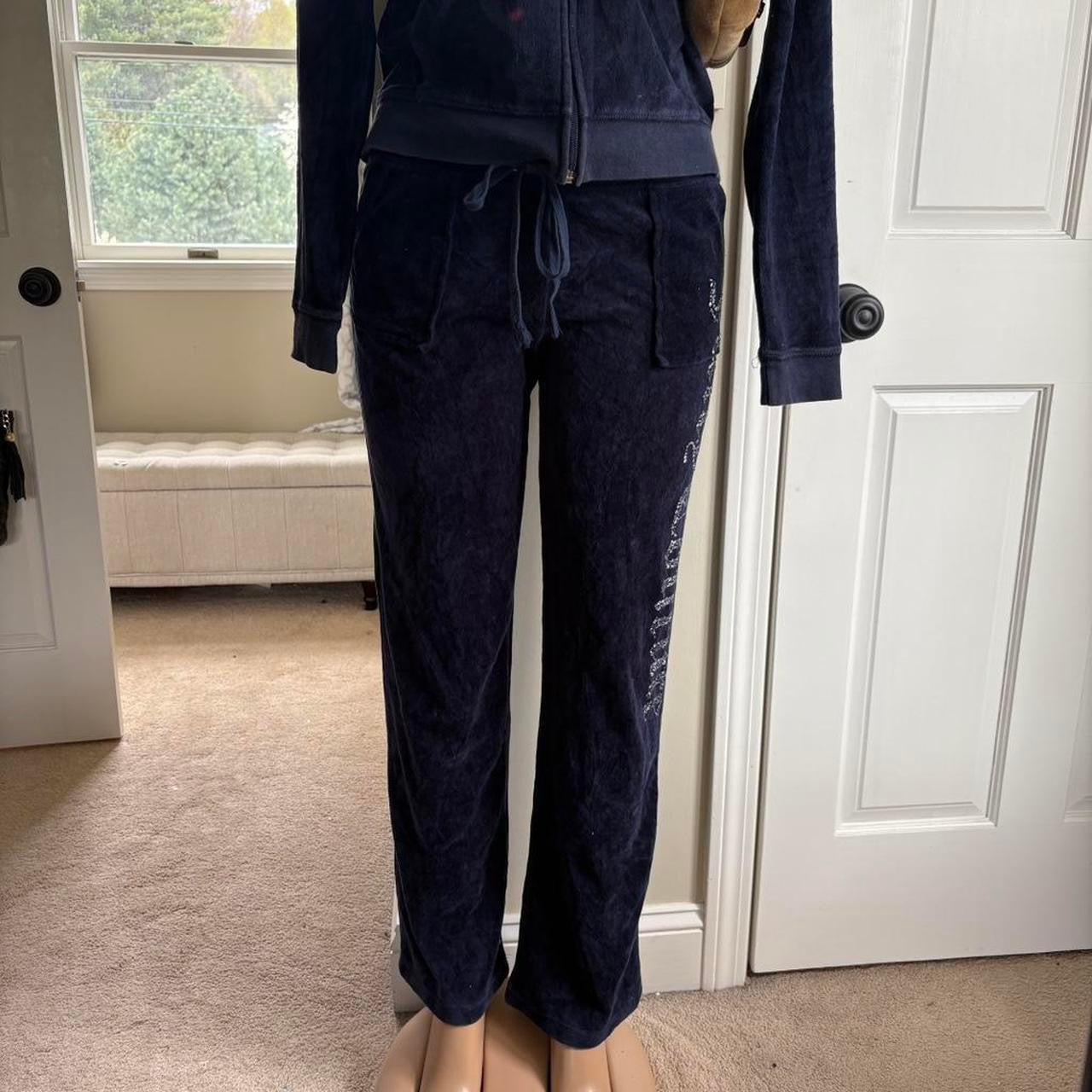 00s Juicy Couture navy crown velour tracksuit set (size M)