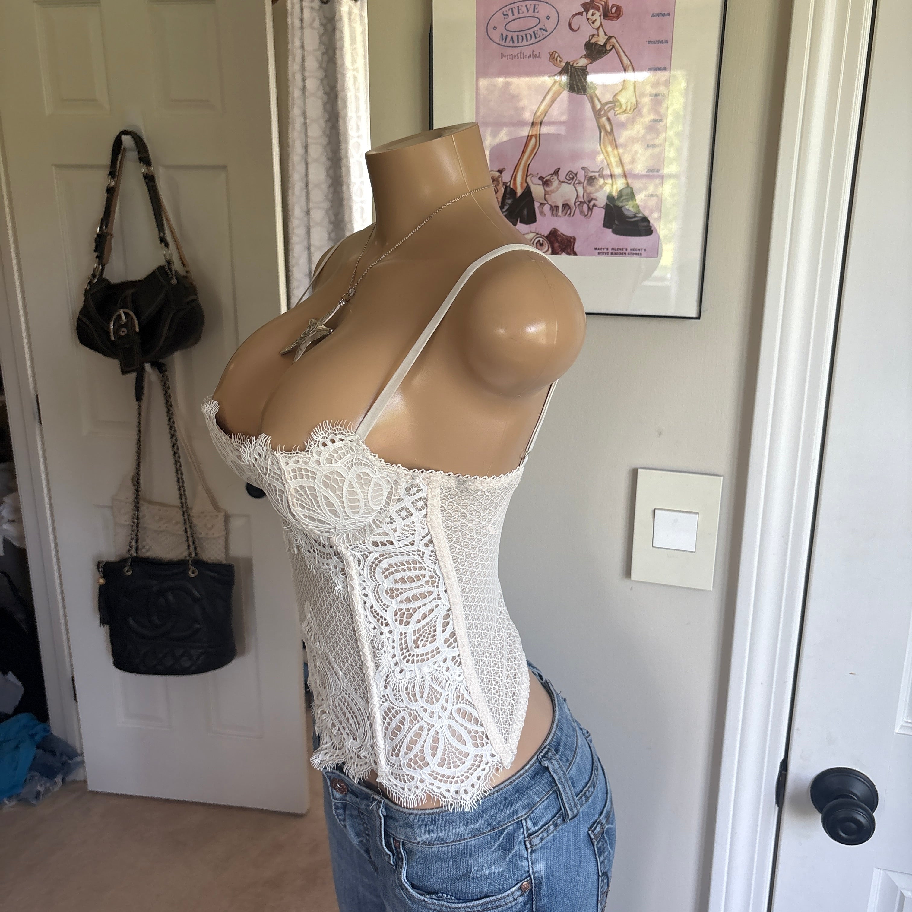 00s Victoria's Secret white bustier top (size 32B)