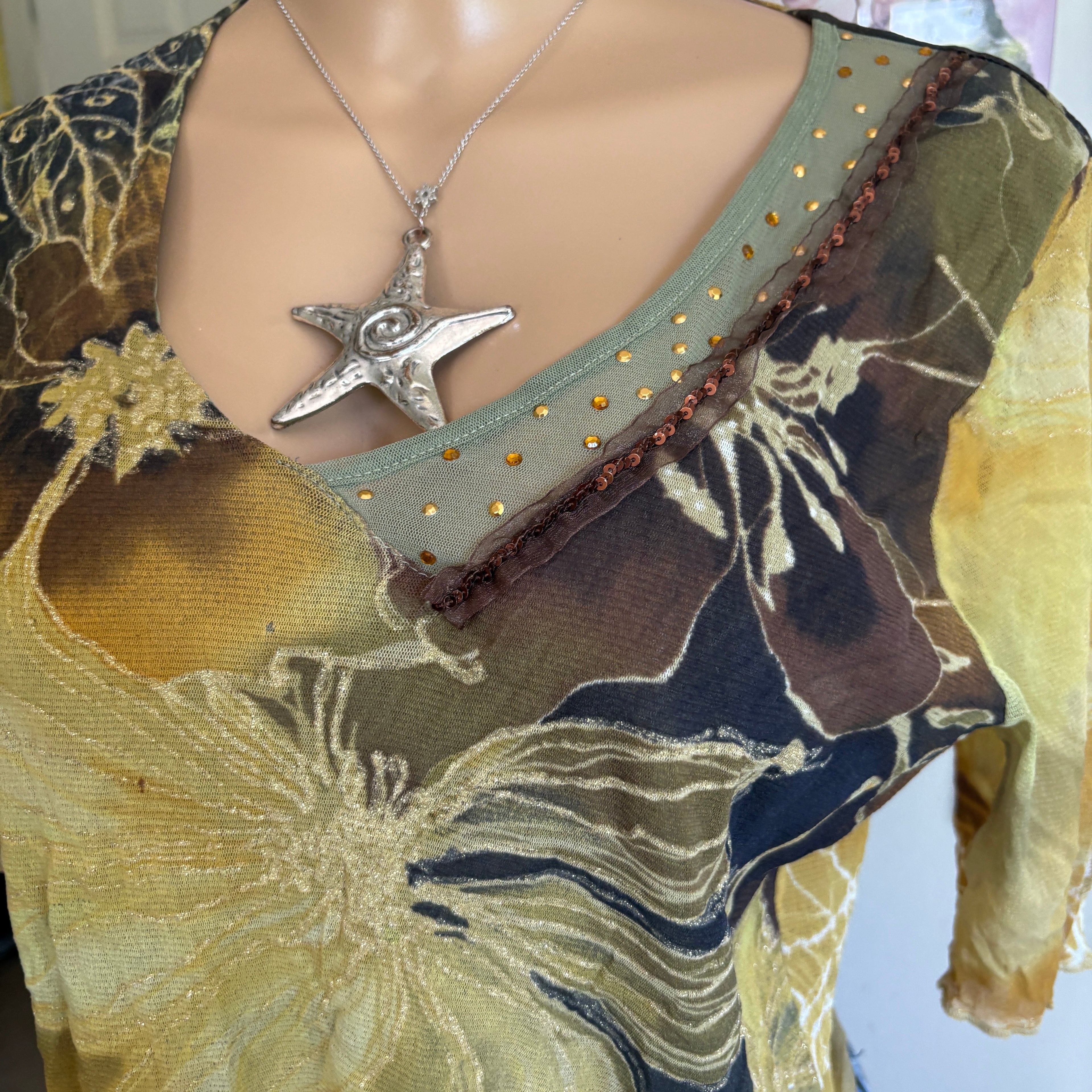 00s yellow floral top (size L)