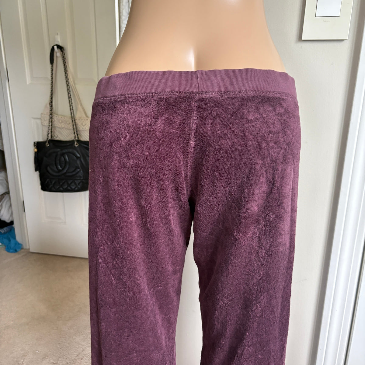 00s Juicy Couture "juicy made me do it" track sweatpants (size L)