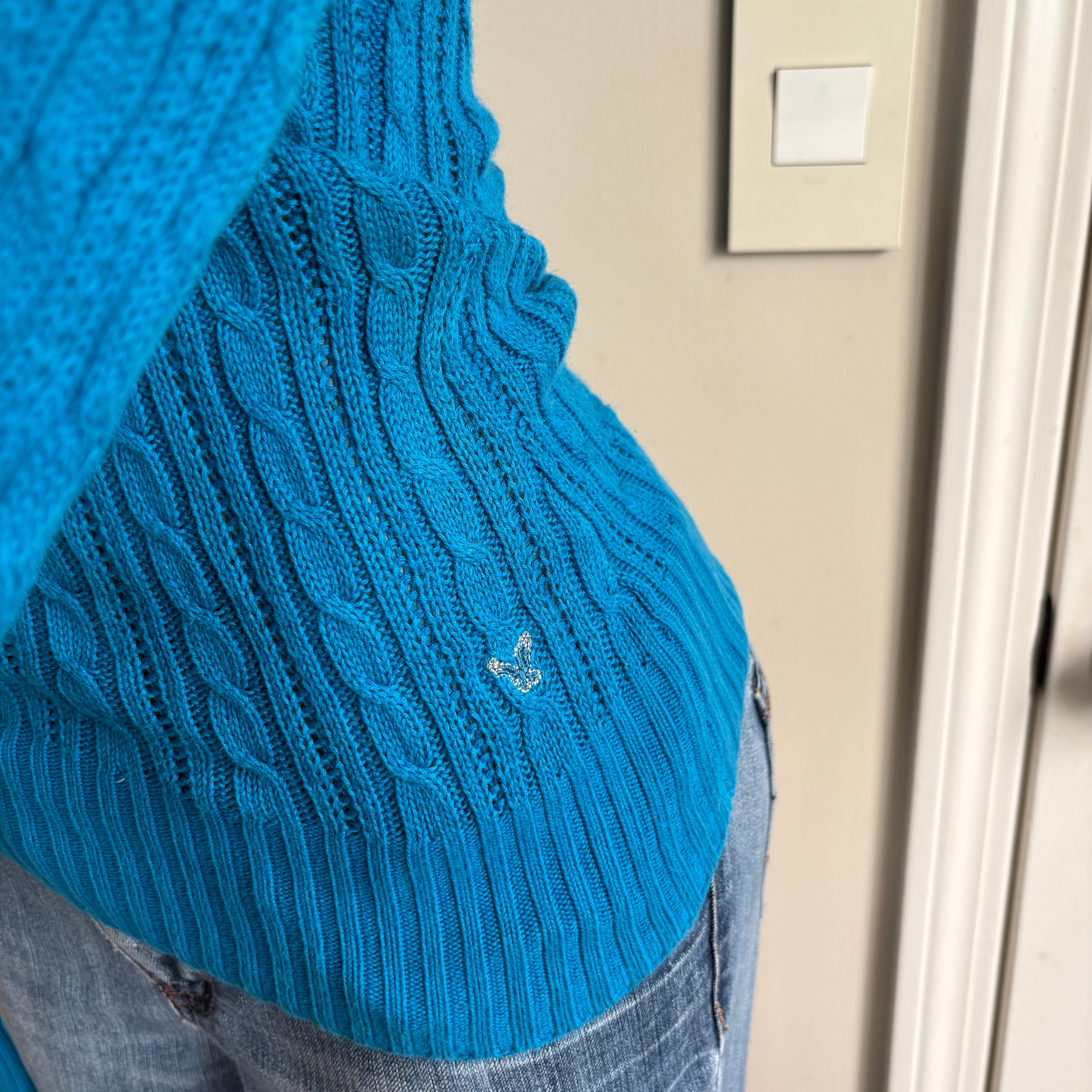 00s American Eagle blue fitted sweater top (size S)