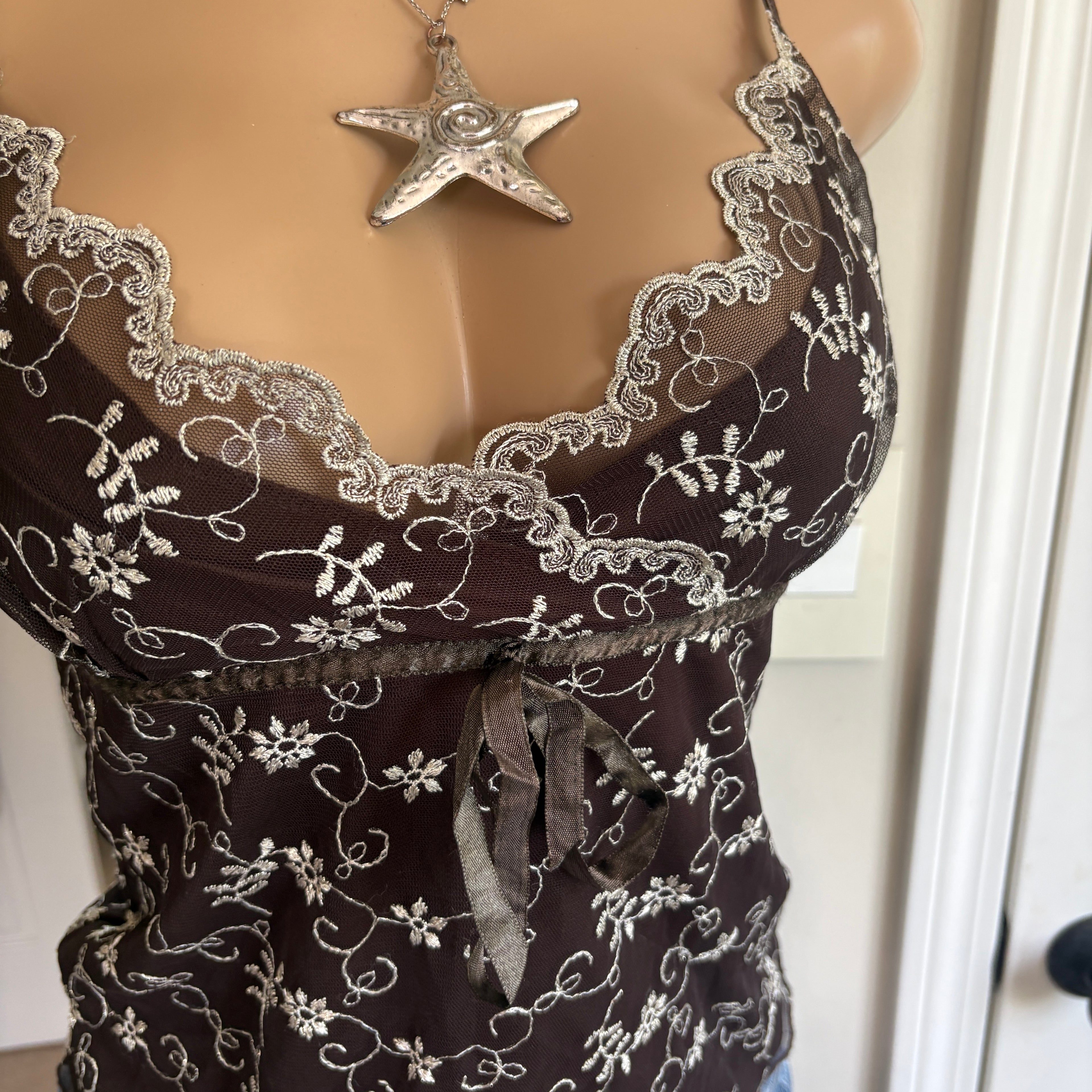 00s brown floral lace v neck cami (size S/M)