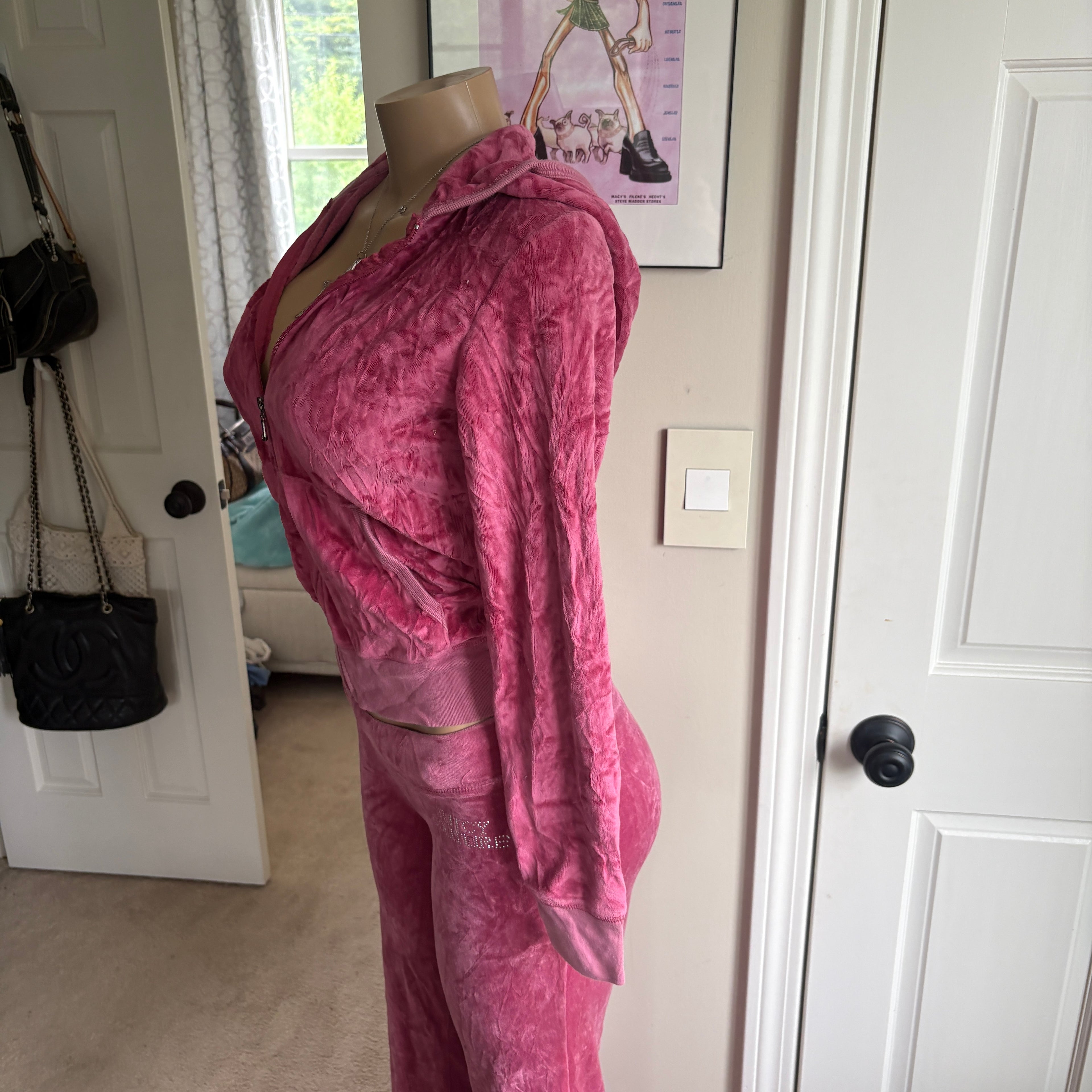 00s Juicy Couture pink velour butterfly tracksuit set (size S/M)