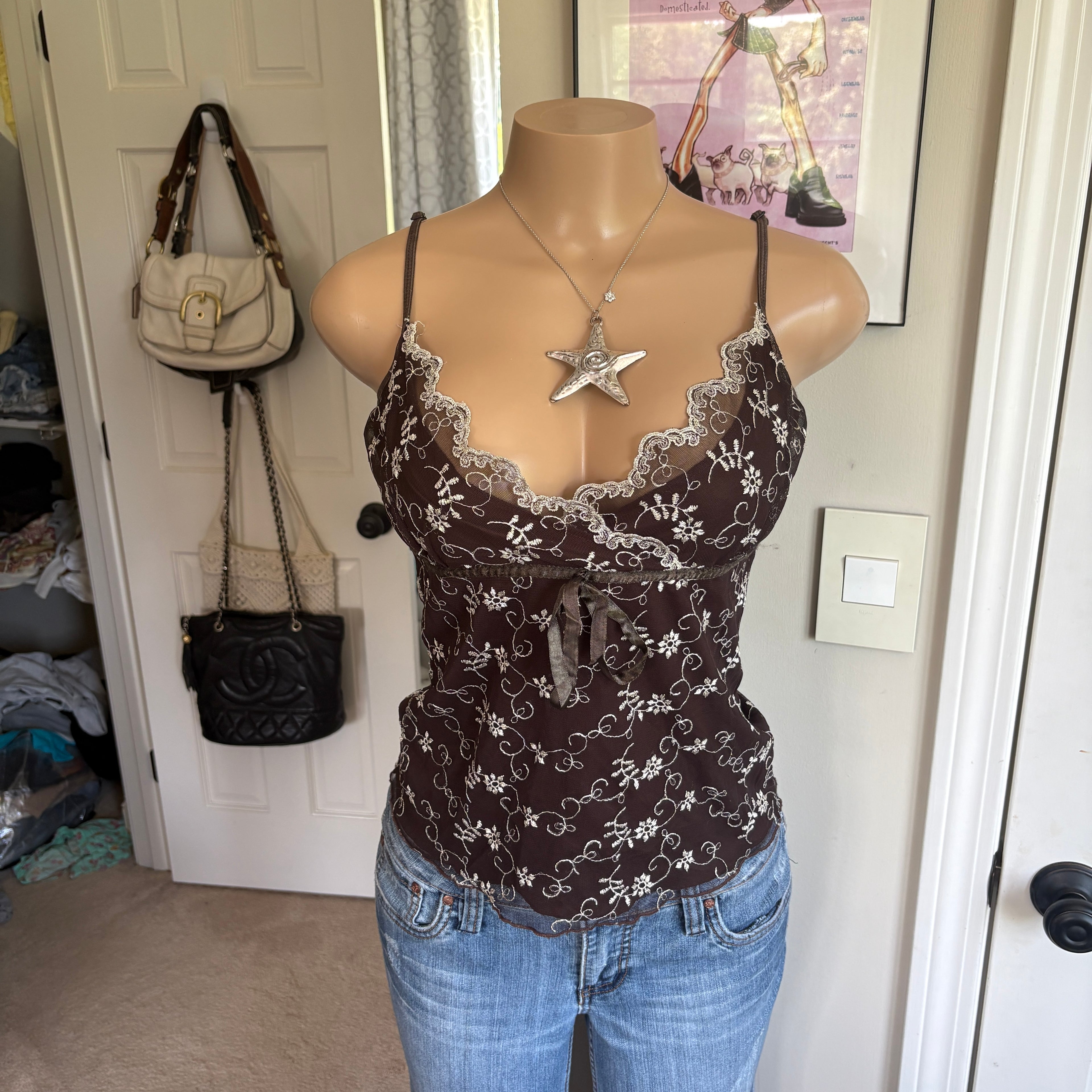 00s brown floral lace v neck cami (size S/M)