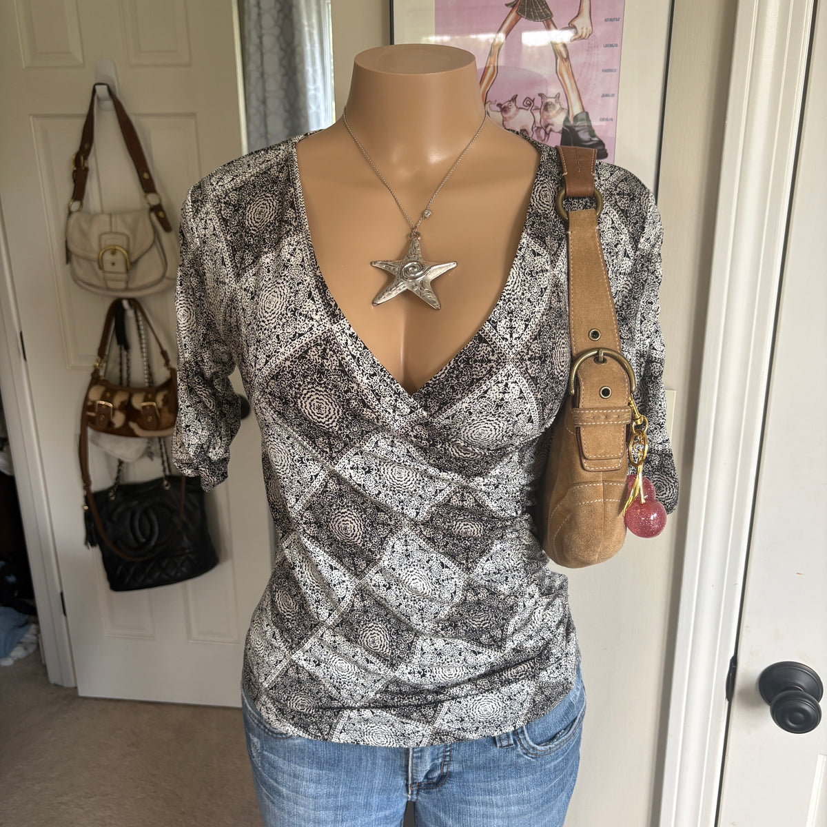 00s avant garde gray v neck top (size S)