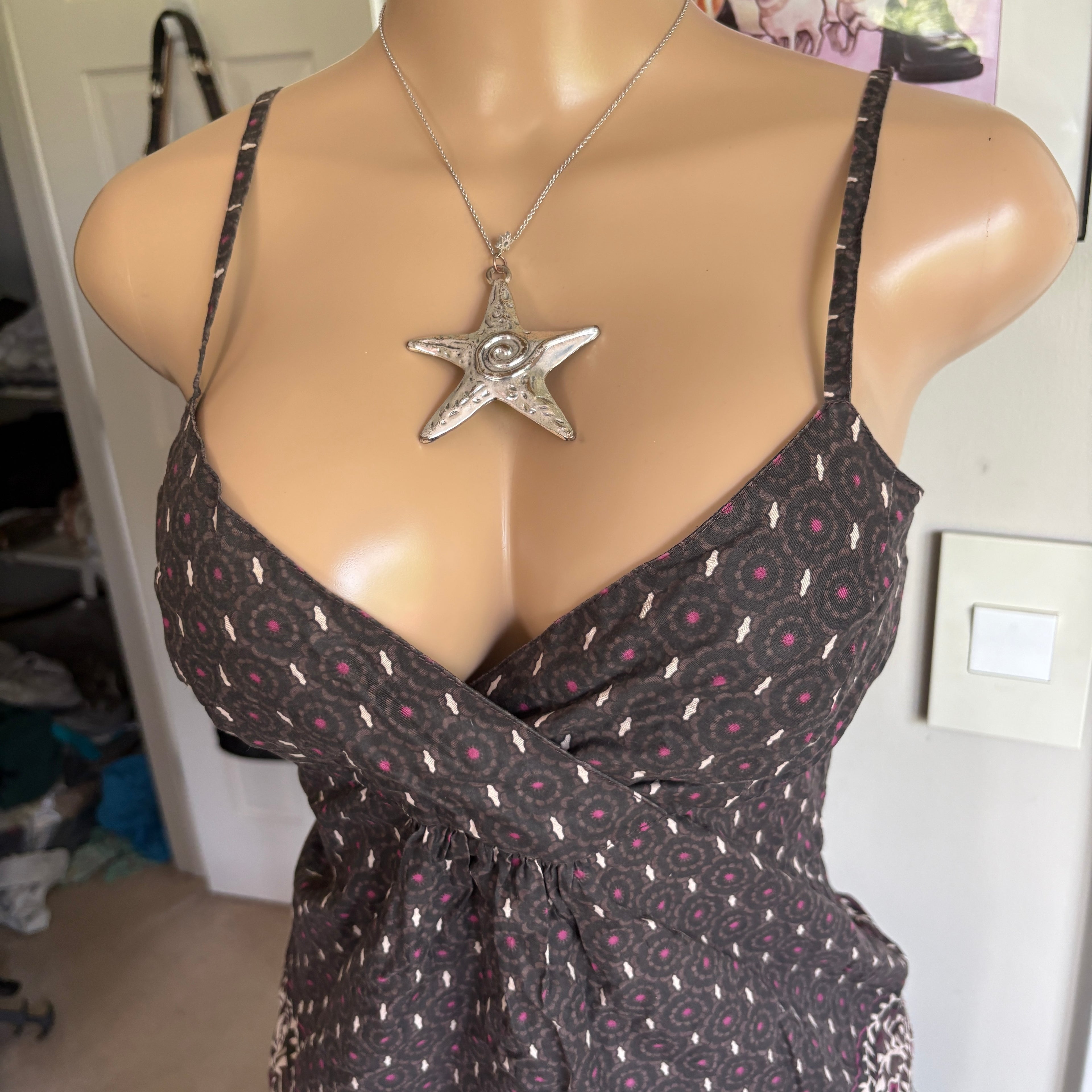 00s brown & pink floral v neck cami (size M)