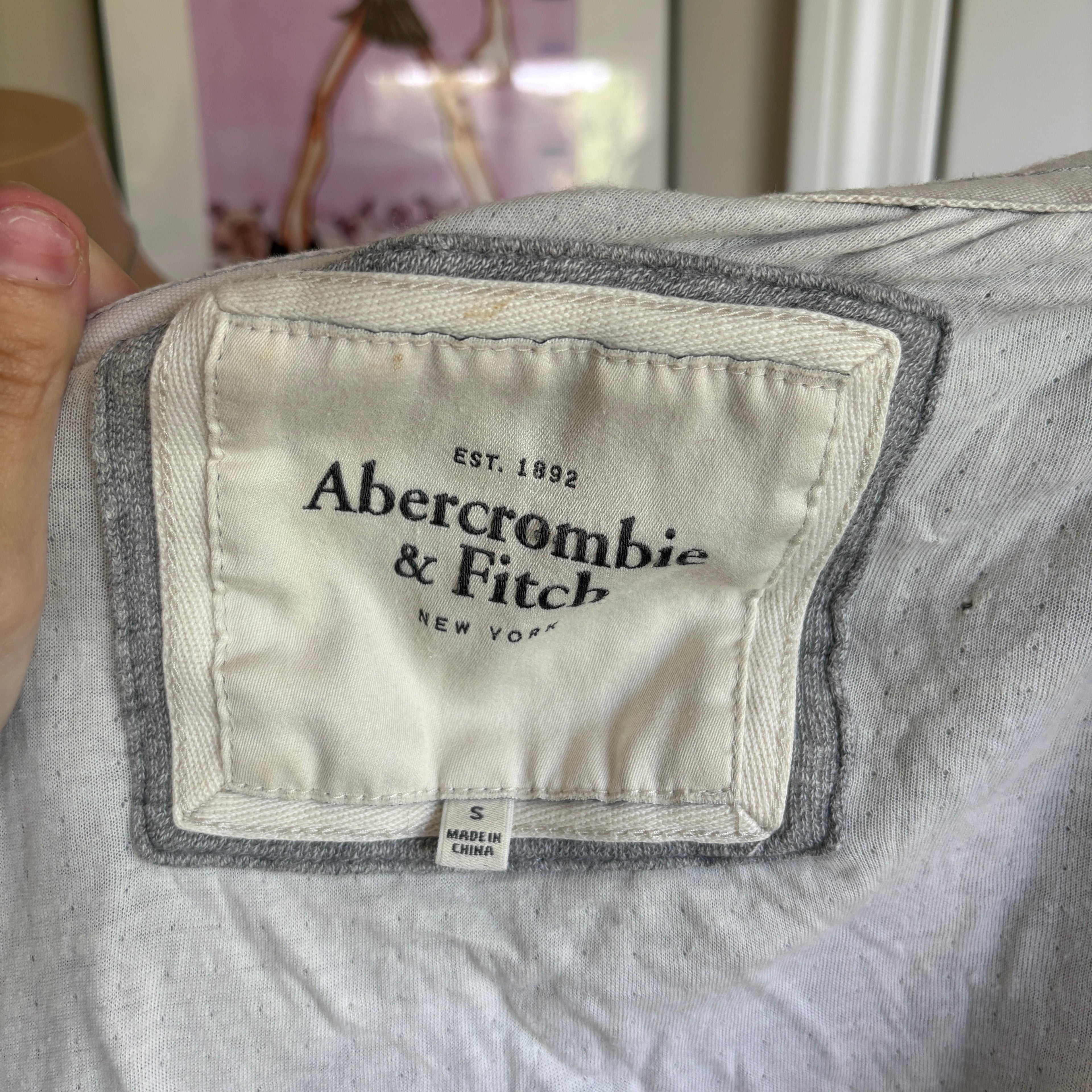 00s Abercrombie & Fitch gray zip hoodie (size S)