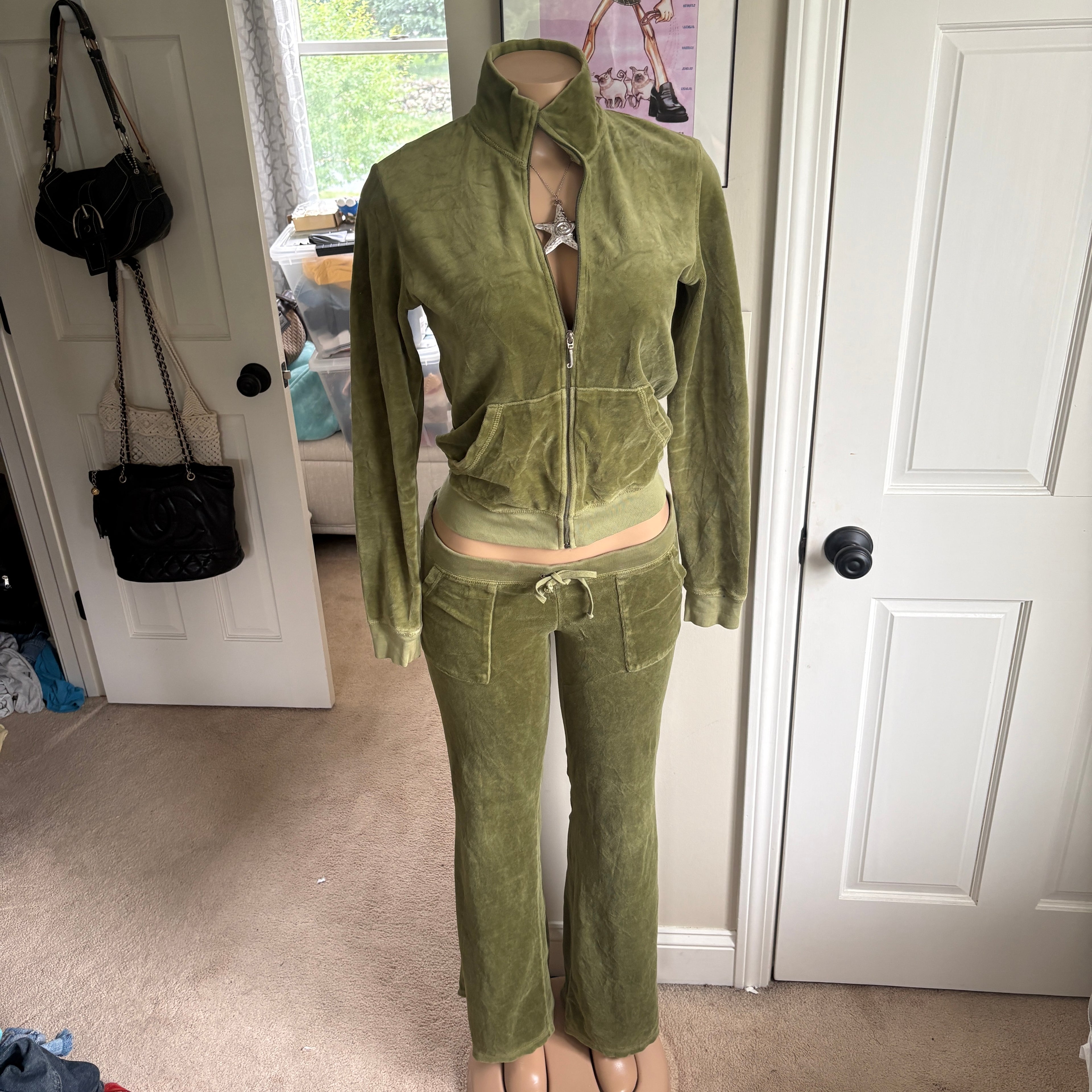 00s Juicy Couture green tracksuit set (size S)
