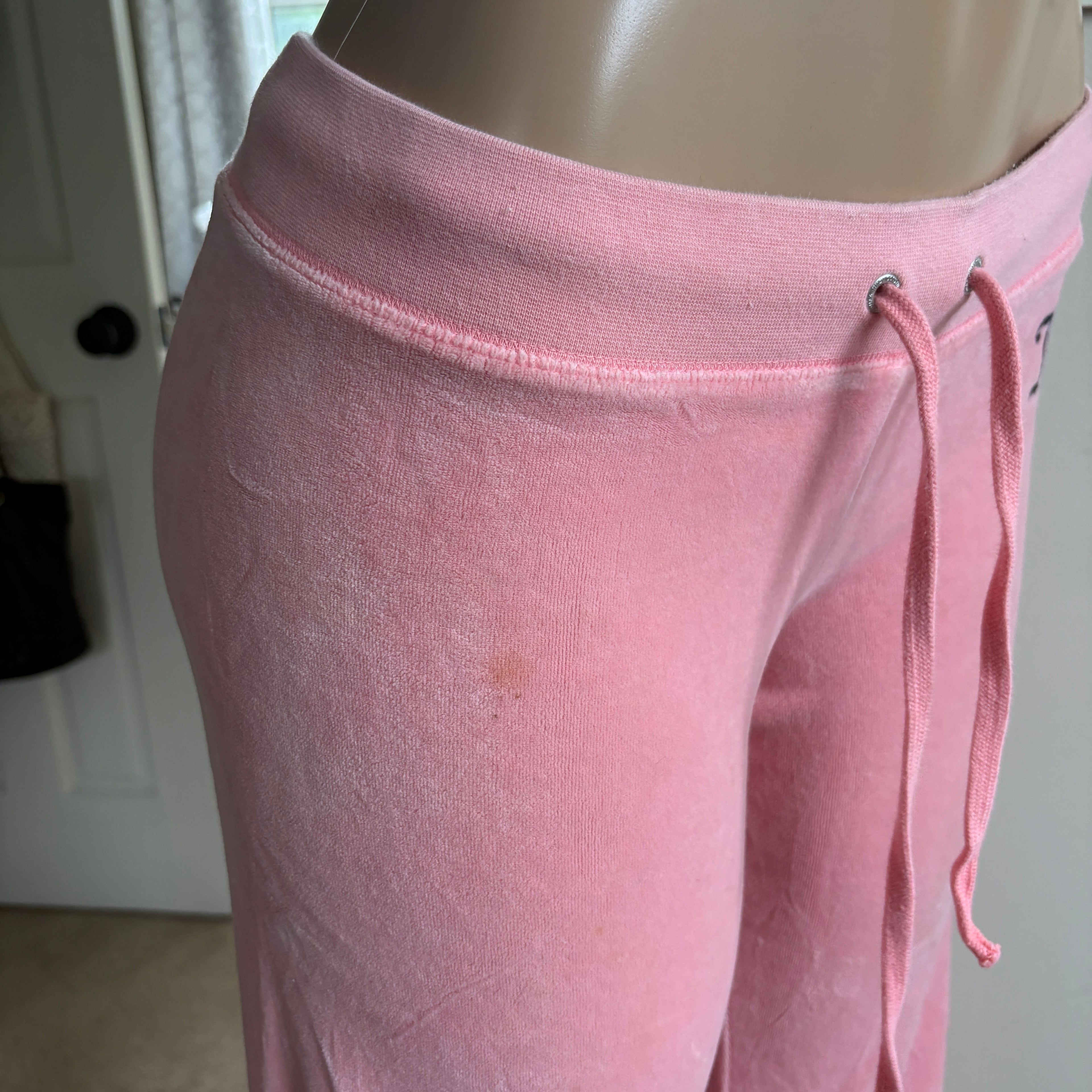 00s Juicy Couture pink baby velour tracksuit set (size S)