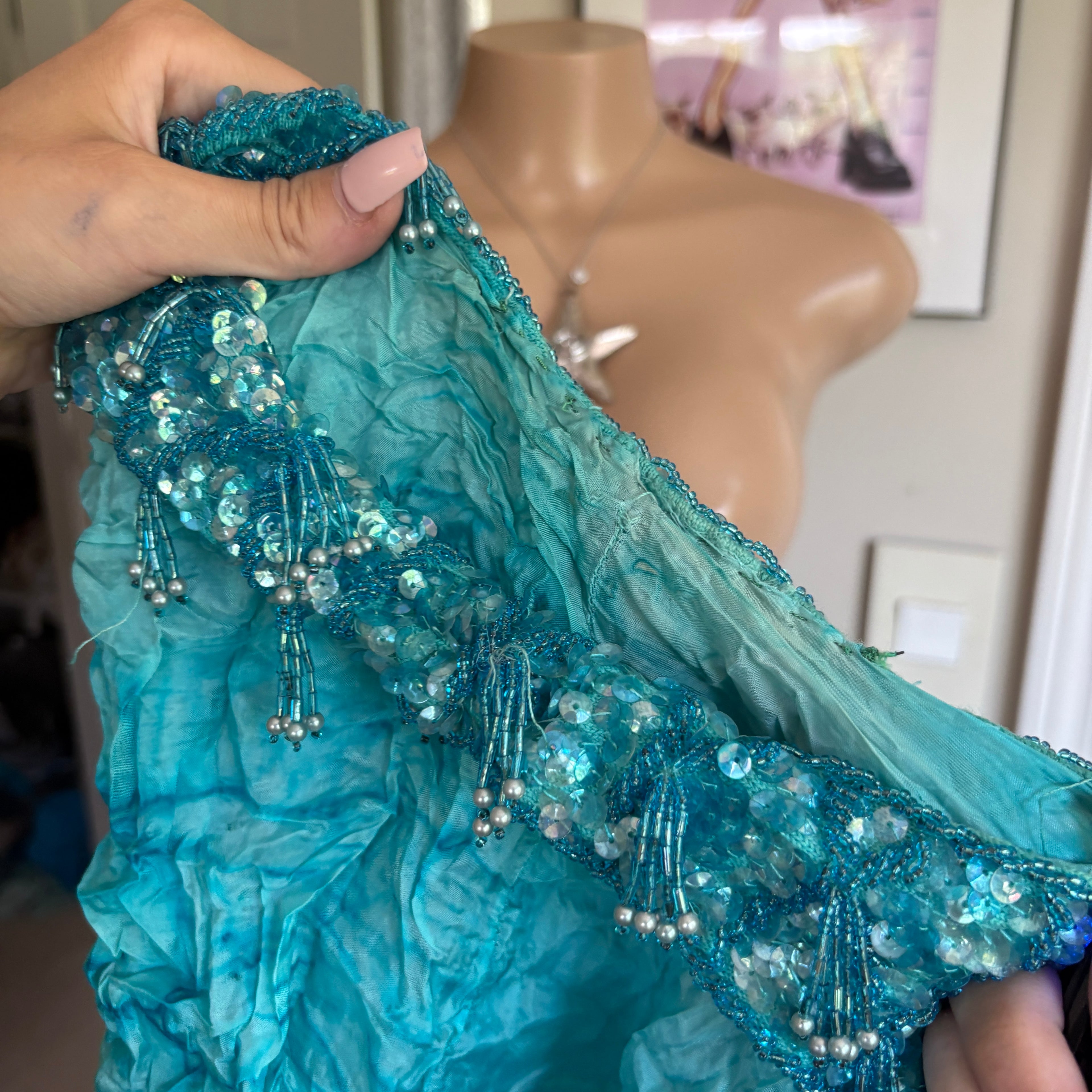 00s blue mermaid beaded tank top (size L)