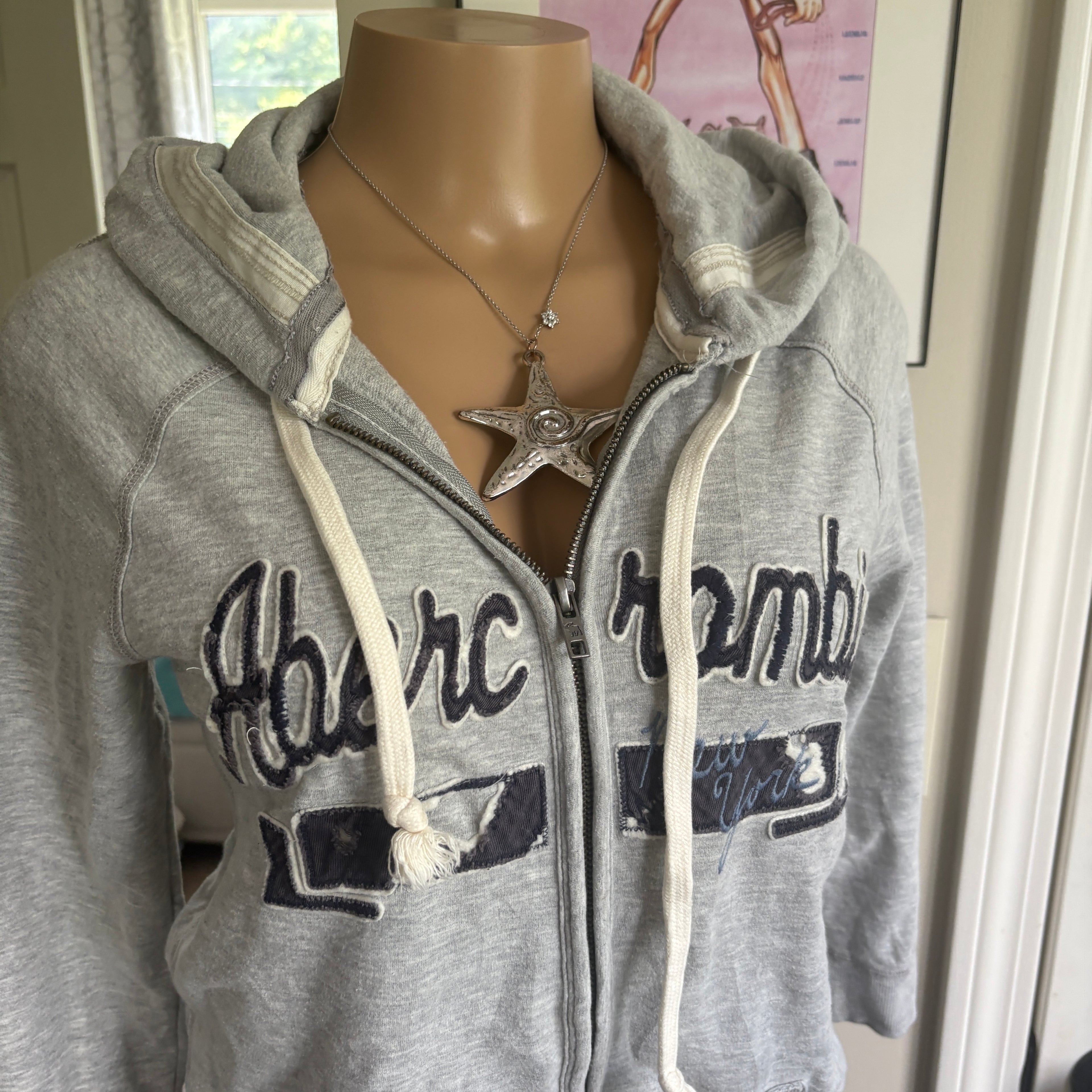 00s Abercrombie & Fitch spellout gray zip hoodie (size L)