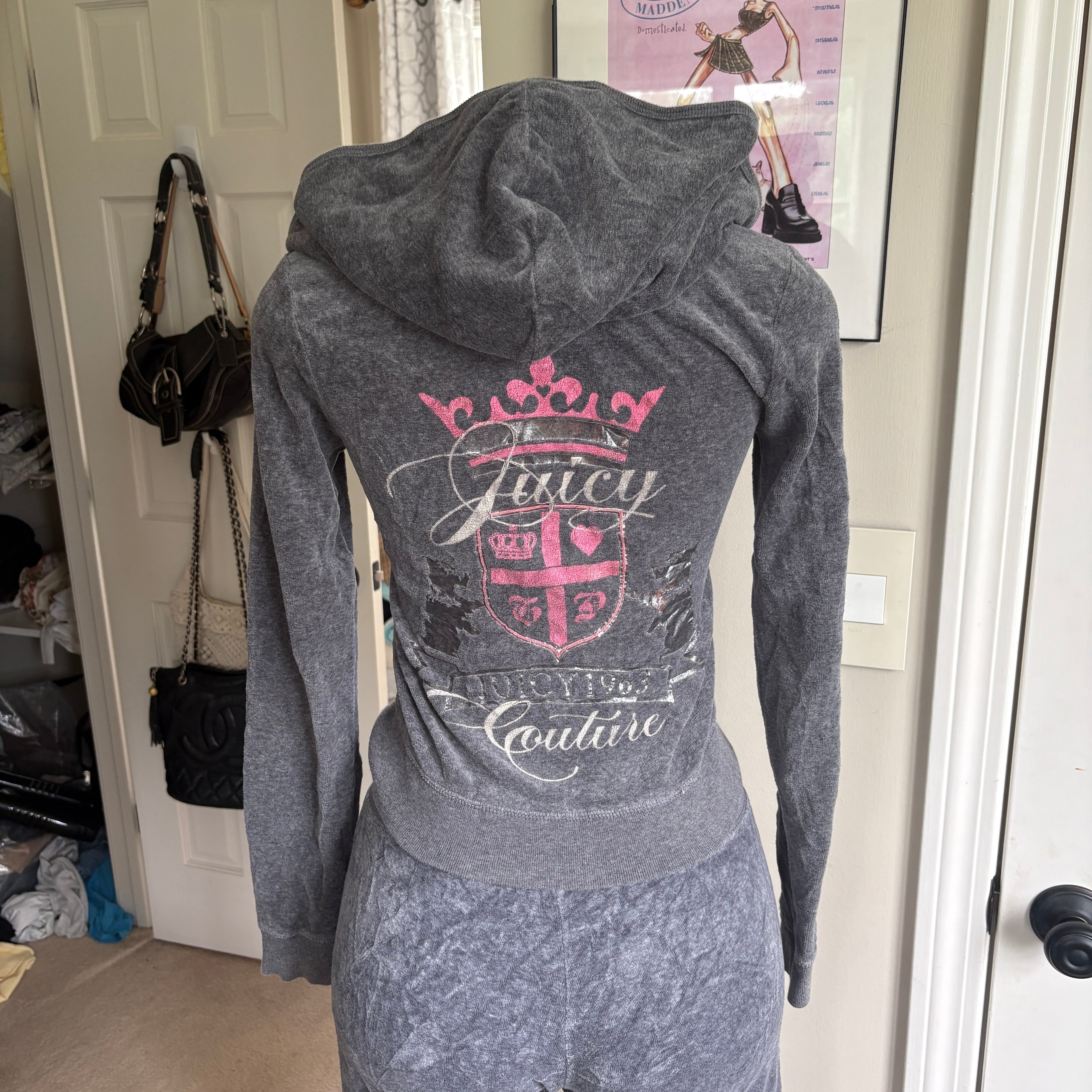00s Juicy Couture gray & pink tracksuit set (size S)