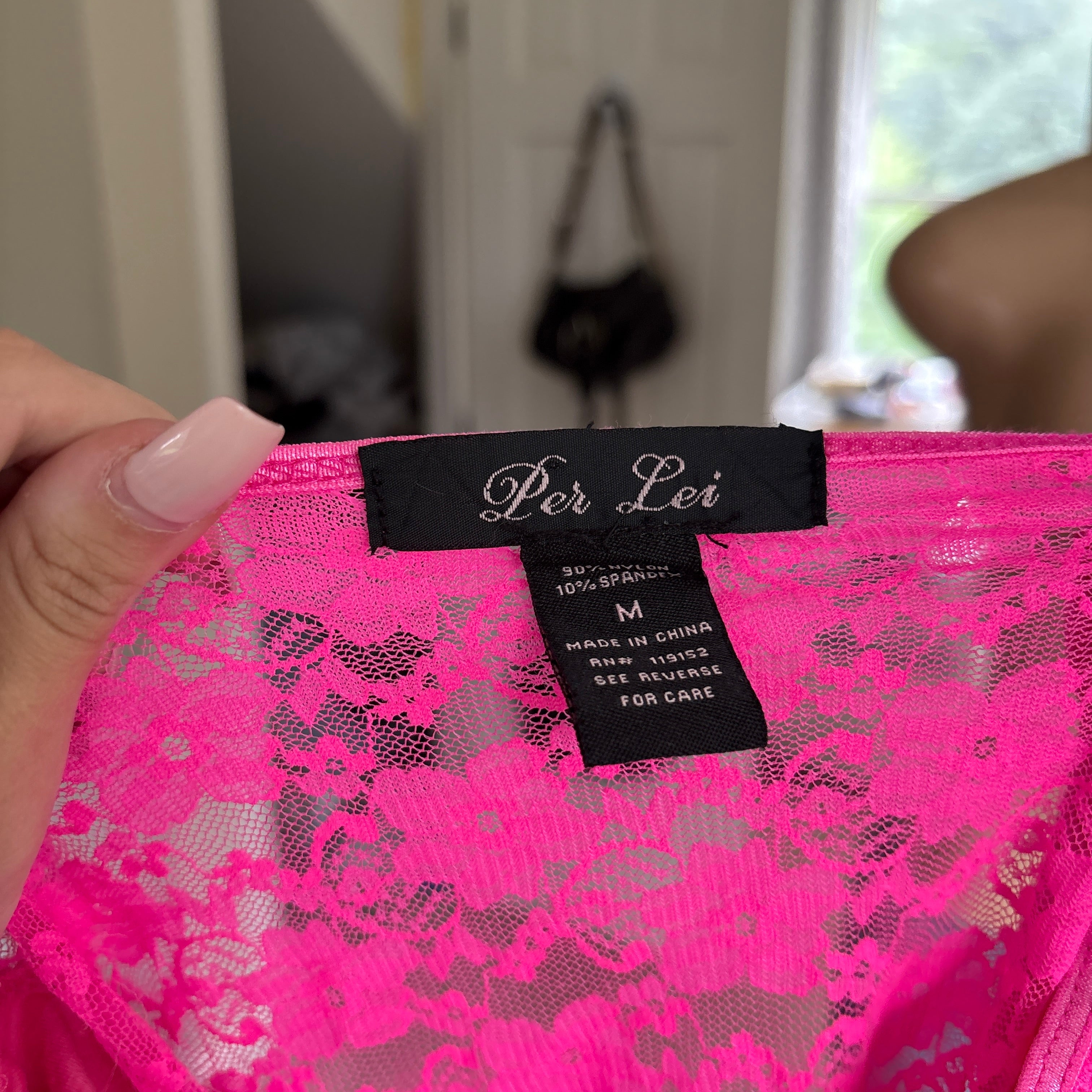 00s hot pink floral lace ruffle cami (size M)