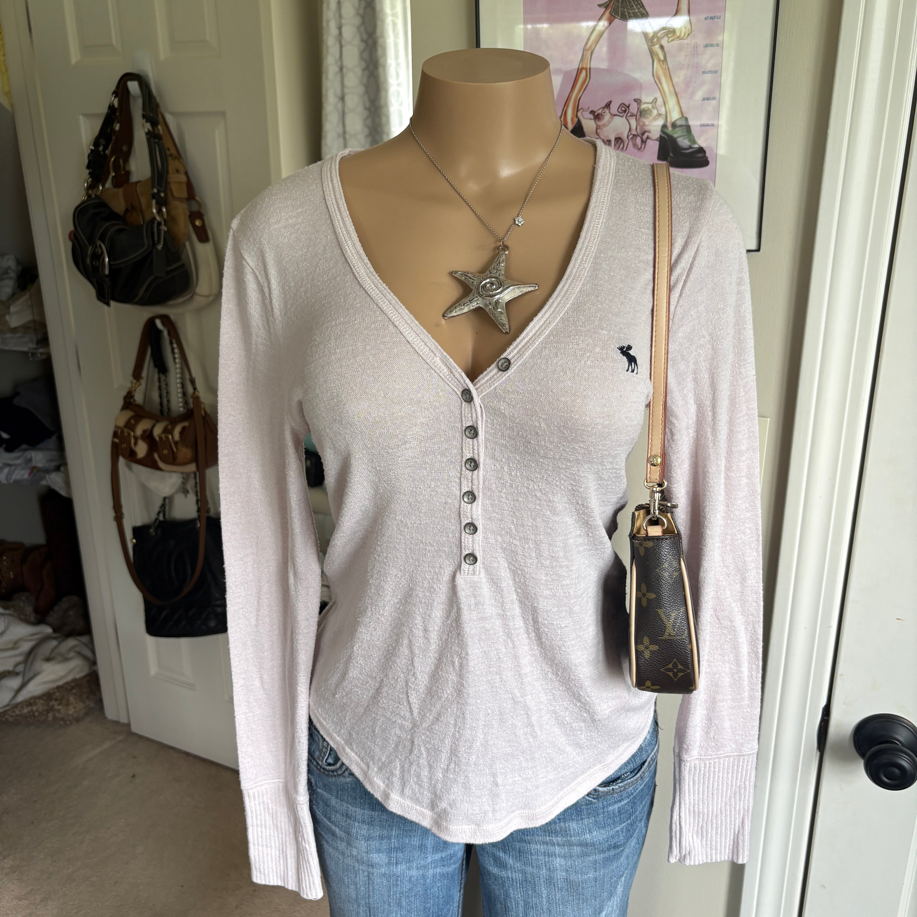 00s Abercrombie & Fitch tan beige long sleeve (size M)