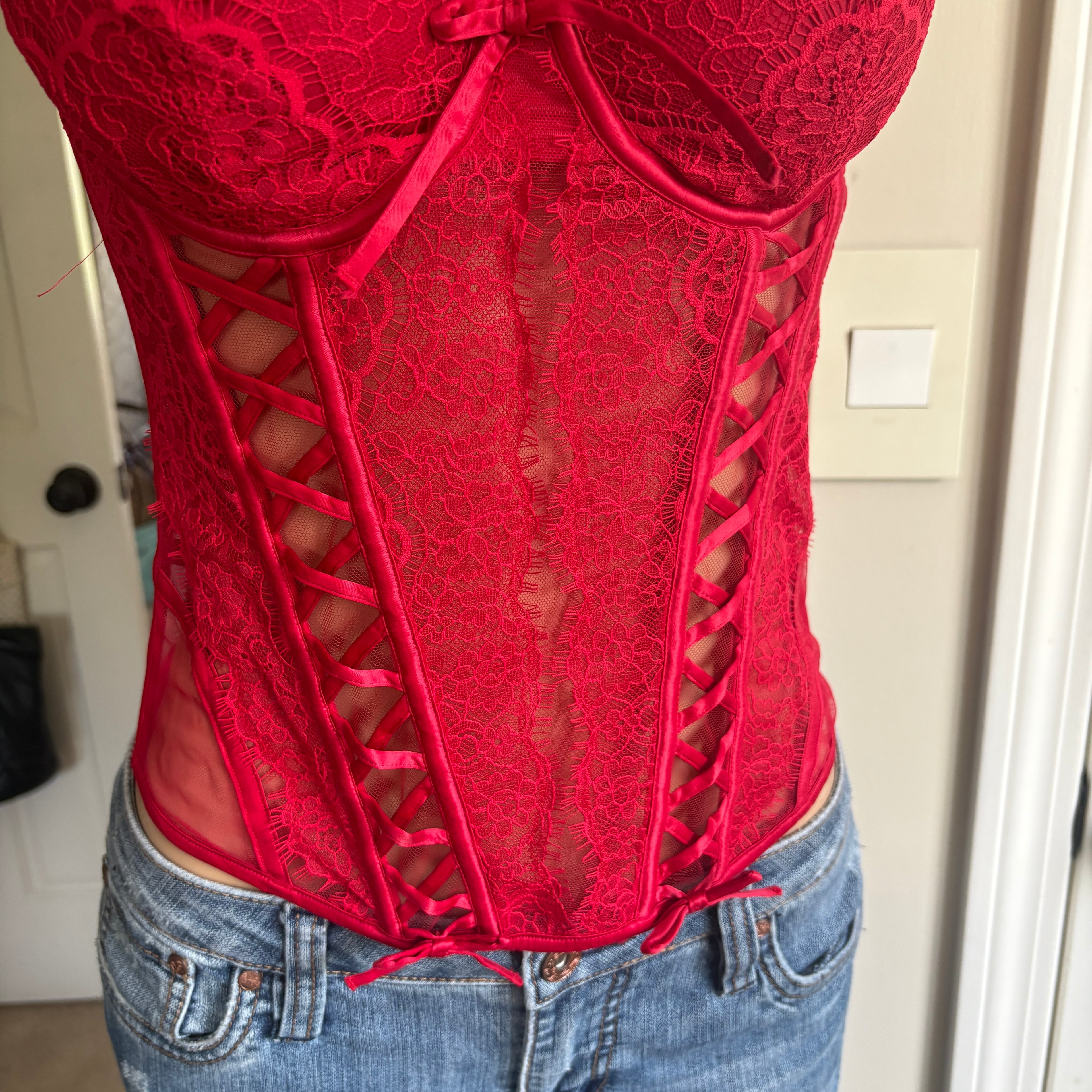00s red lace up bustier corset top (size S)