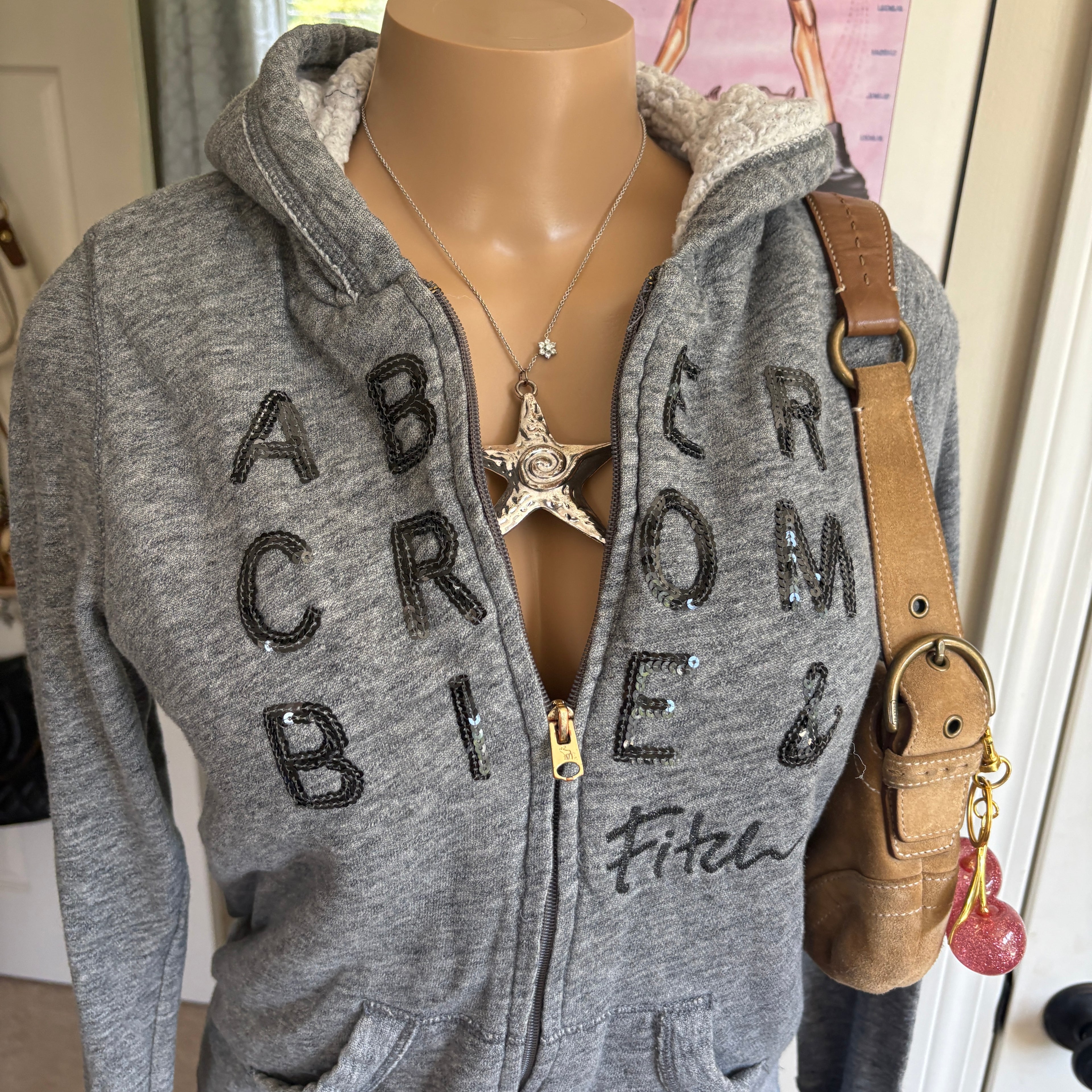 00s Abercrombie spellout sherpa lined zip gray hoodie (size XS/S)