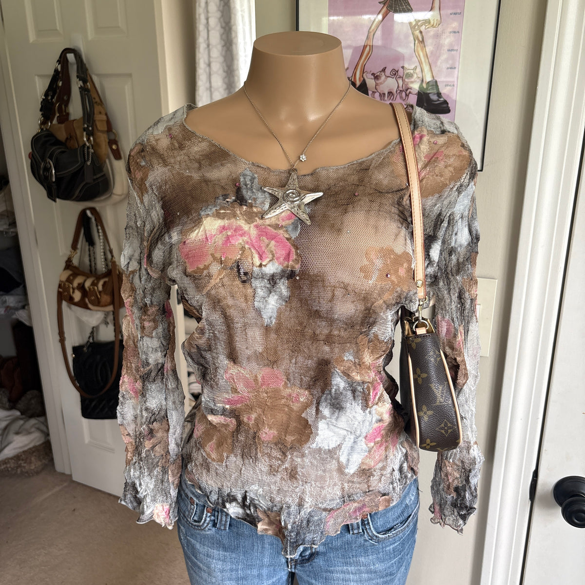 00s unique floral mesh long sleeve (size L)