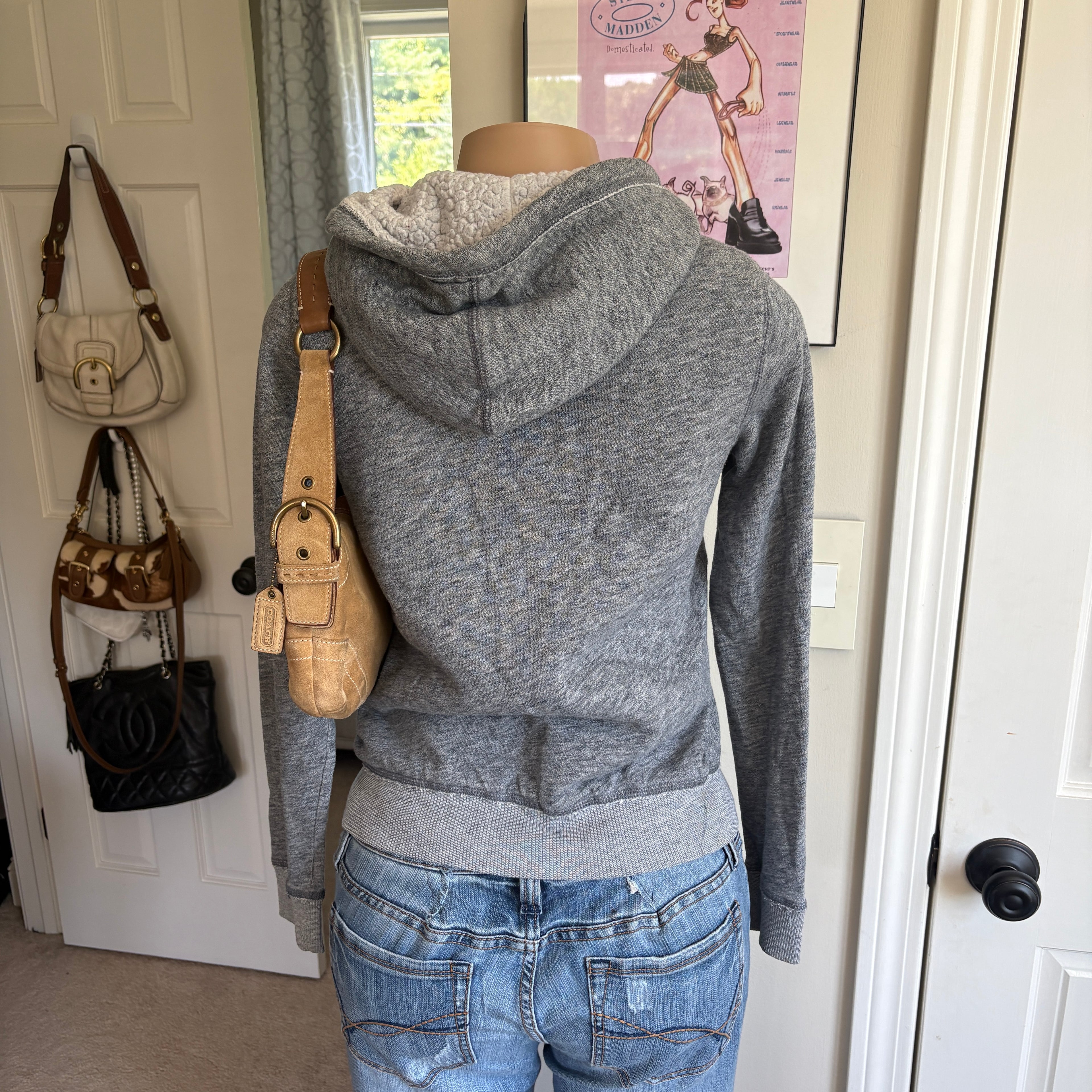 00s Abercrombie spellout sherpa lined zip gray hoodie (size XS/S)