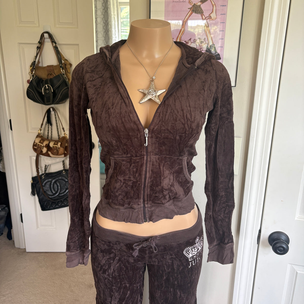 00s vintage Juicy Couture brown queen of stuff tracksuit set (size S)