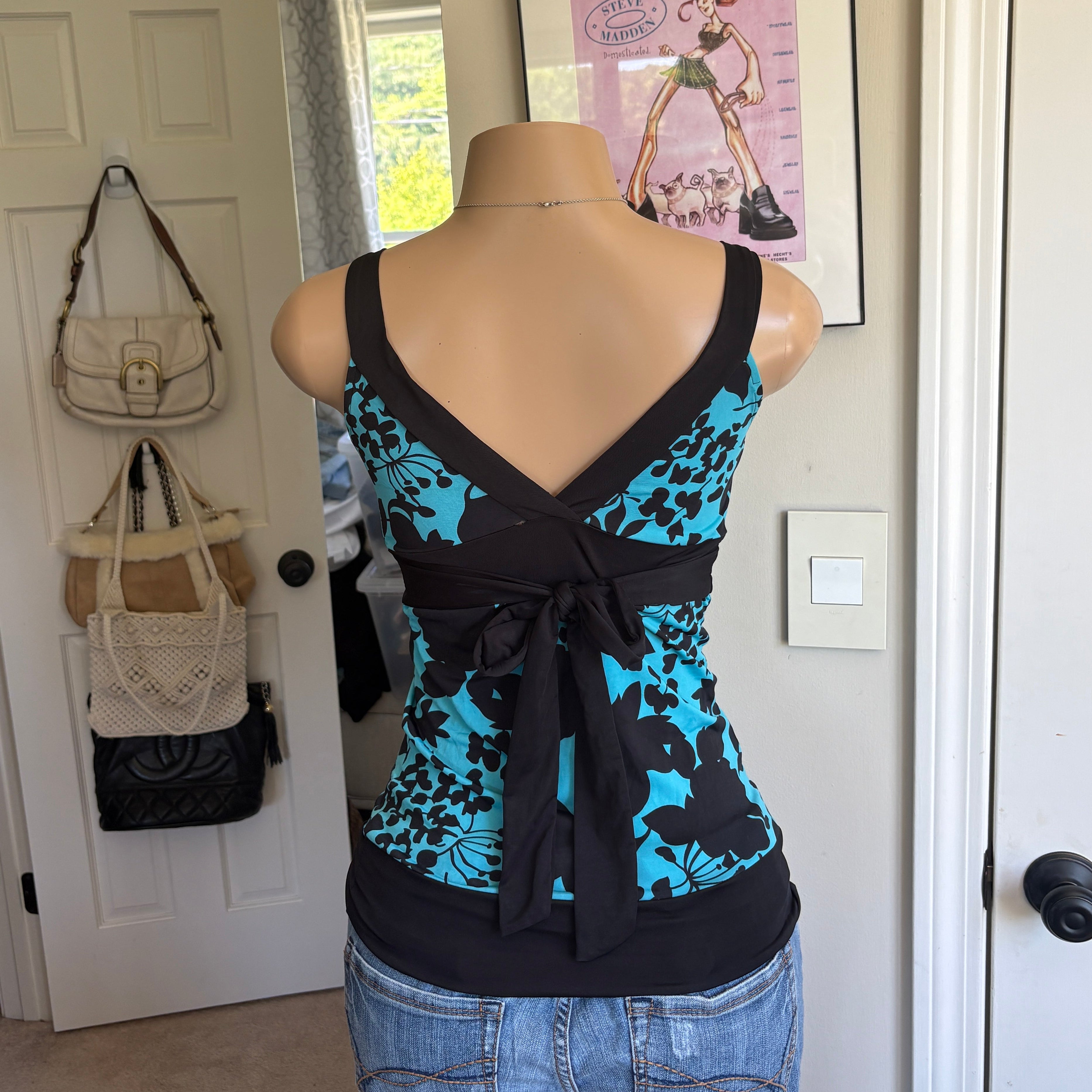 00s blue floral v neck tie back tank top (size XS)