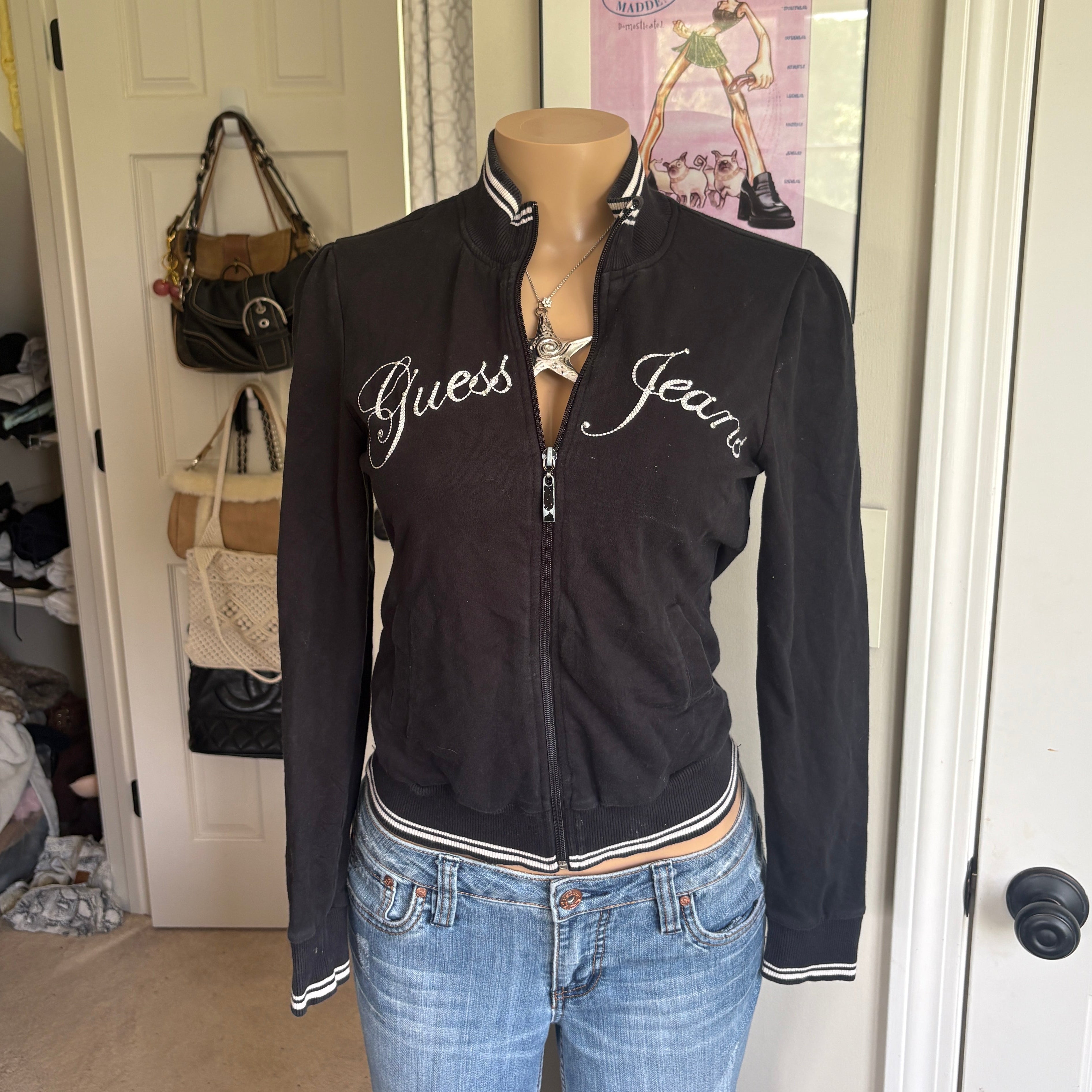 00s Guess black spellout zip sweatshirt (size M)