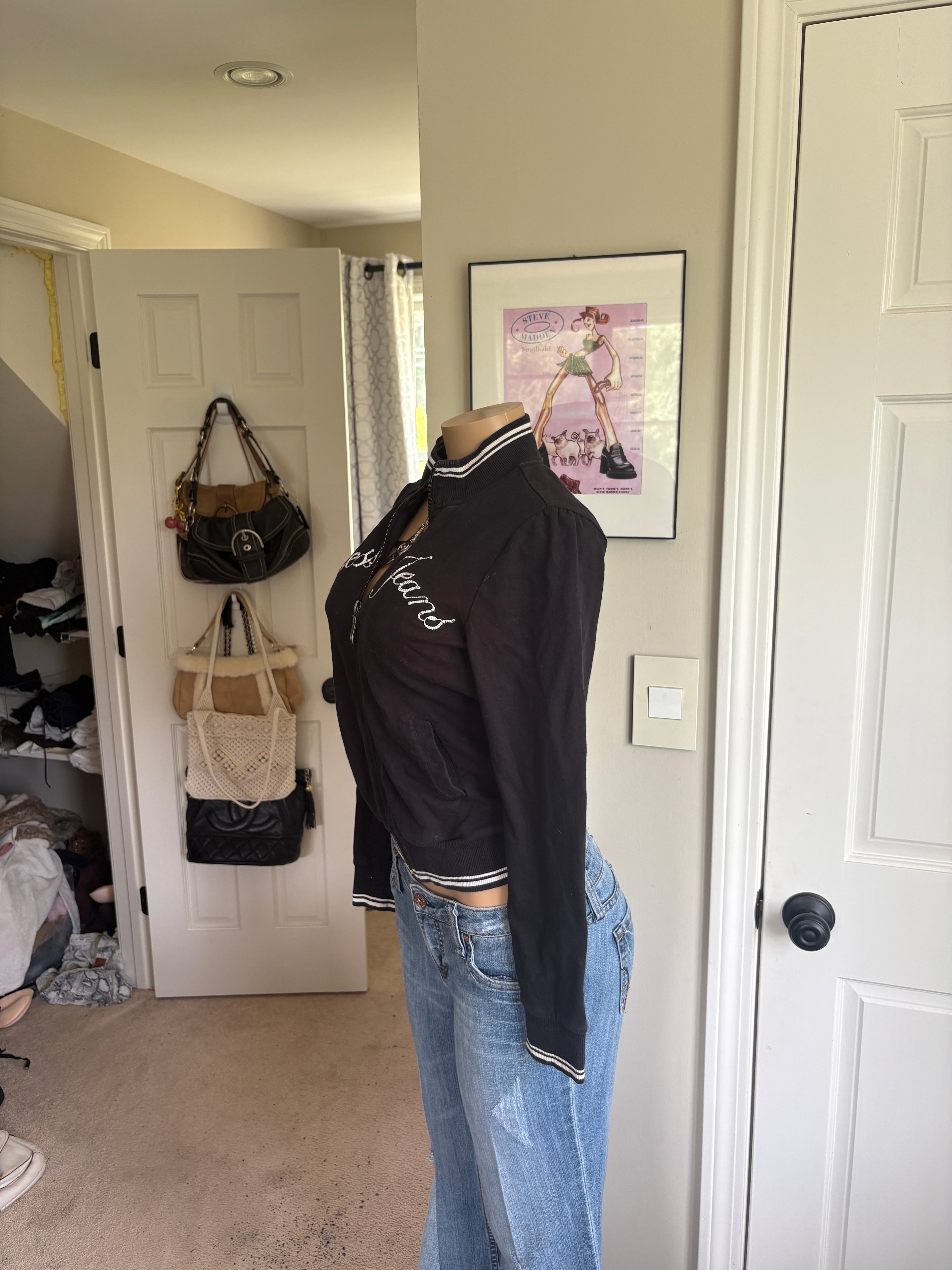 00s Guess black spellout zip sweatshirt (size M)