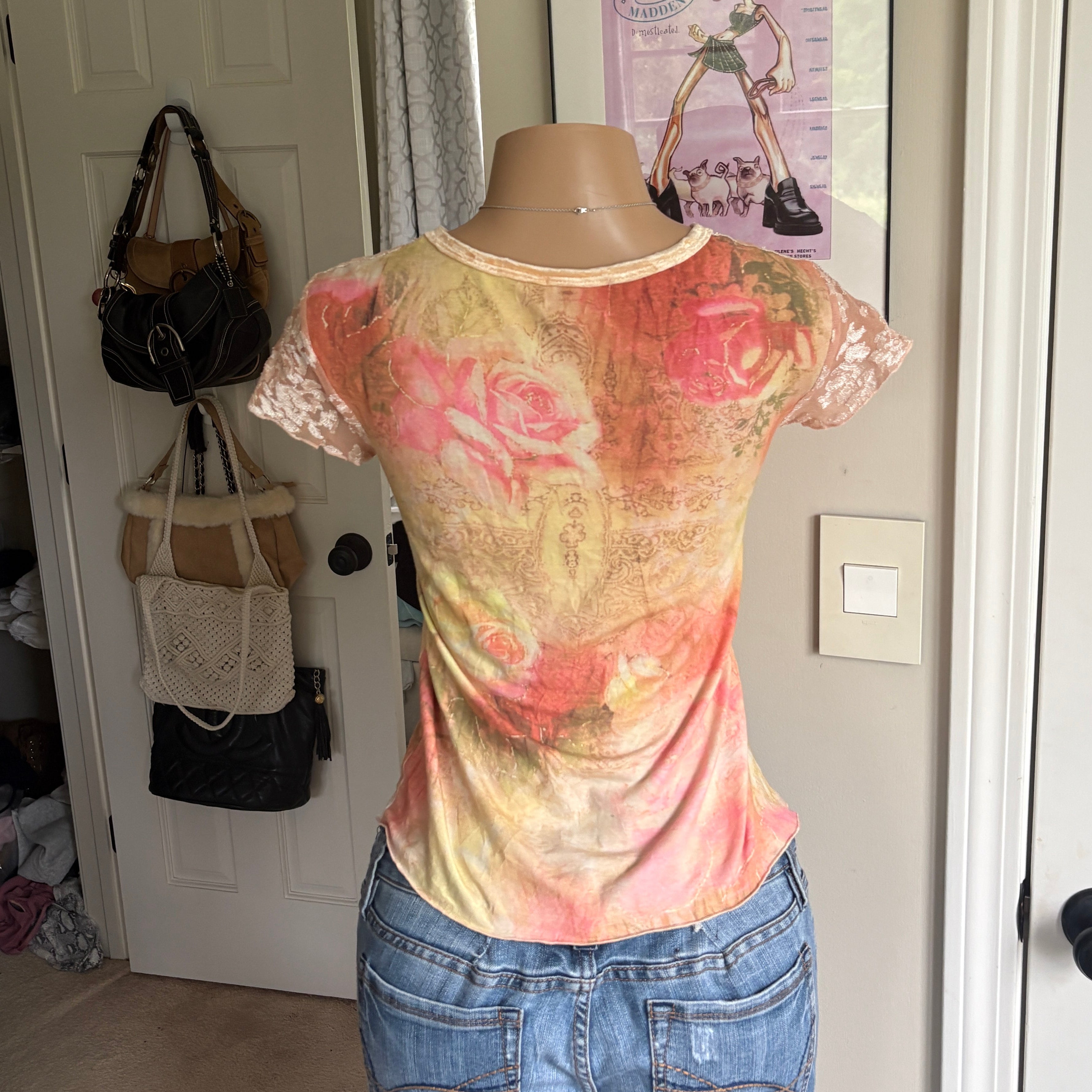 00s floral pastel lace short sleeve top (size M)