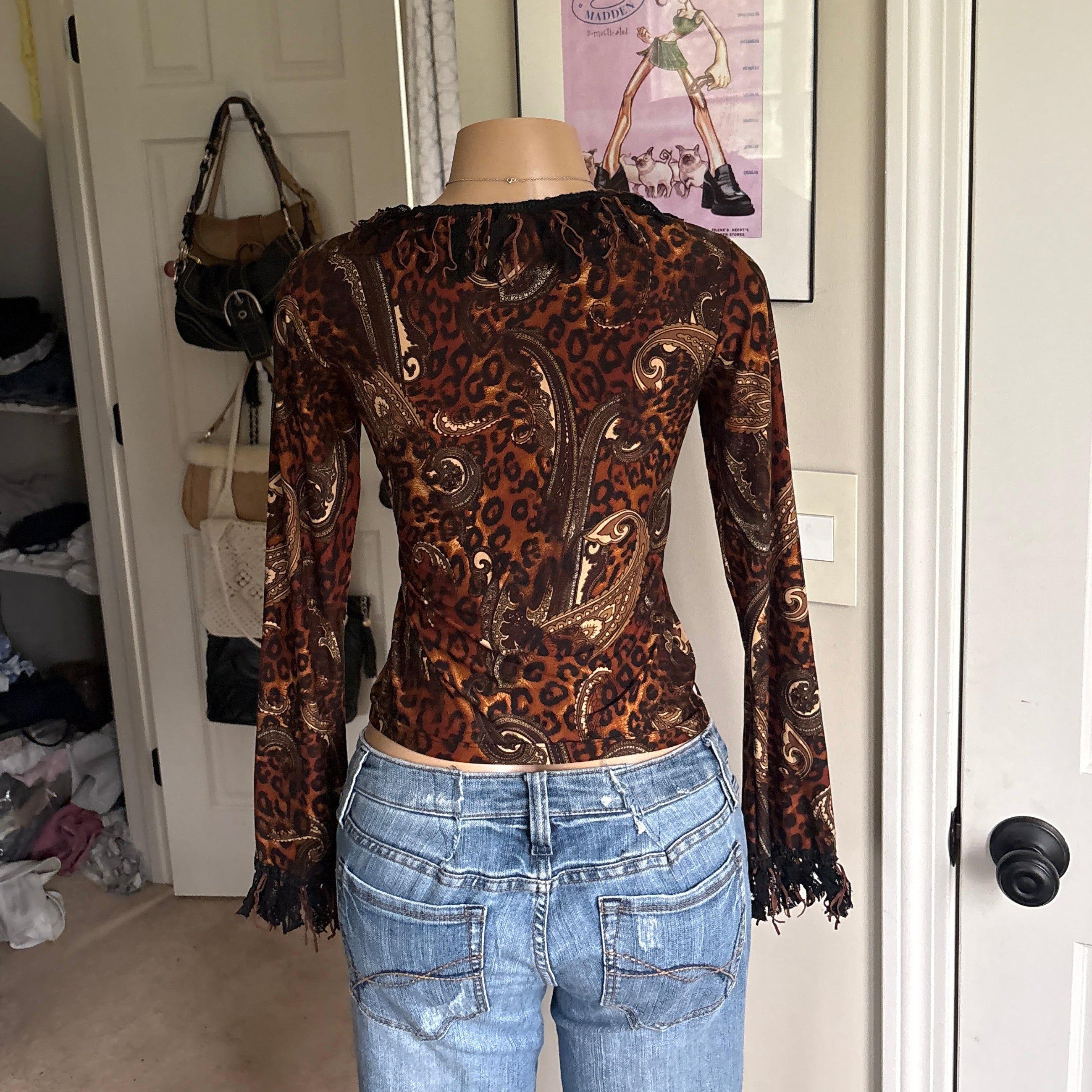 00s leopard fringe v neck bell sleeve top (size S)