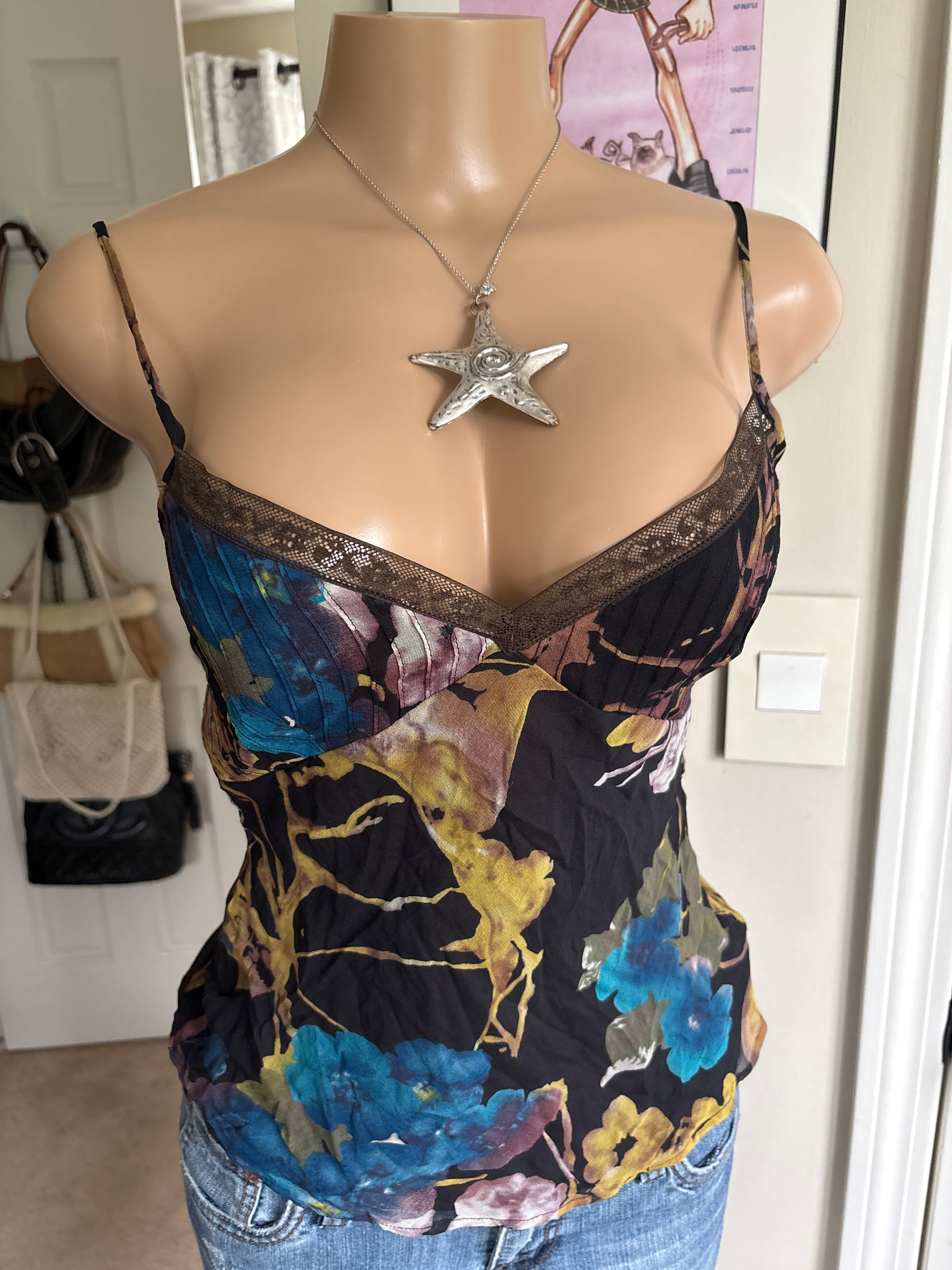 00s silk floral v neck tank top (size S/M)