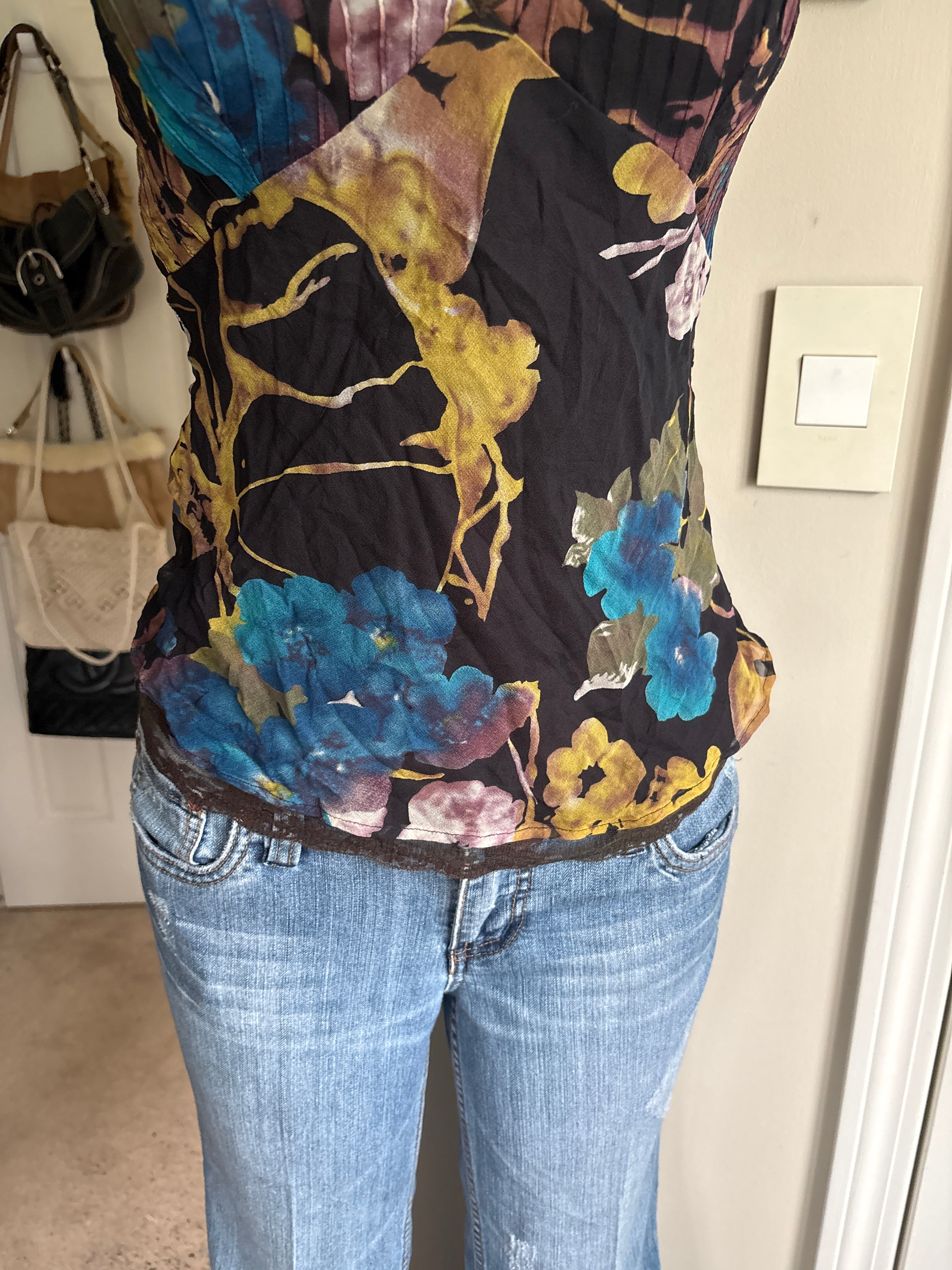 00s silk floral v neck tank top (size S/M)