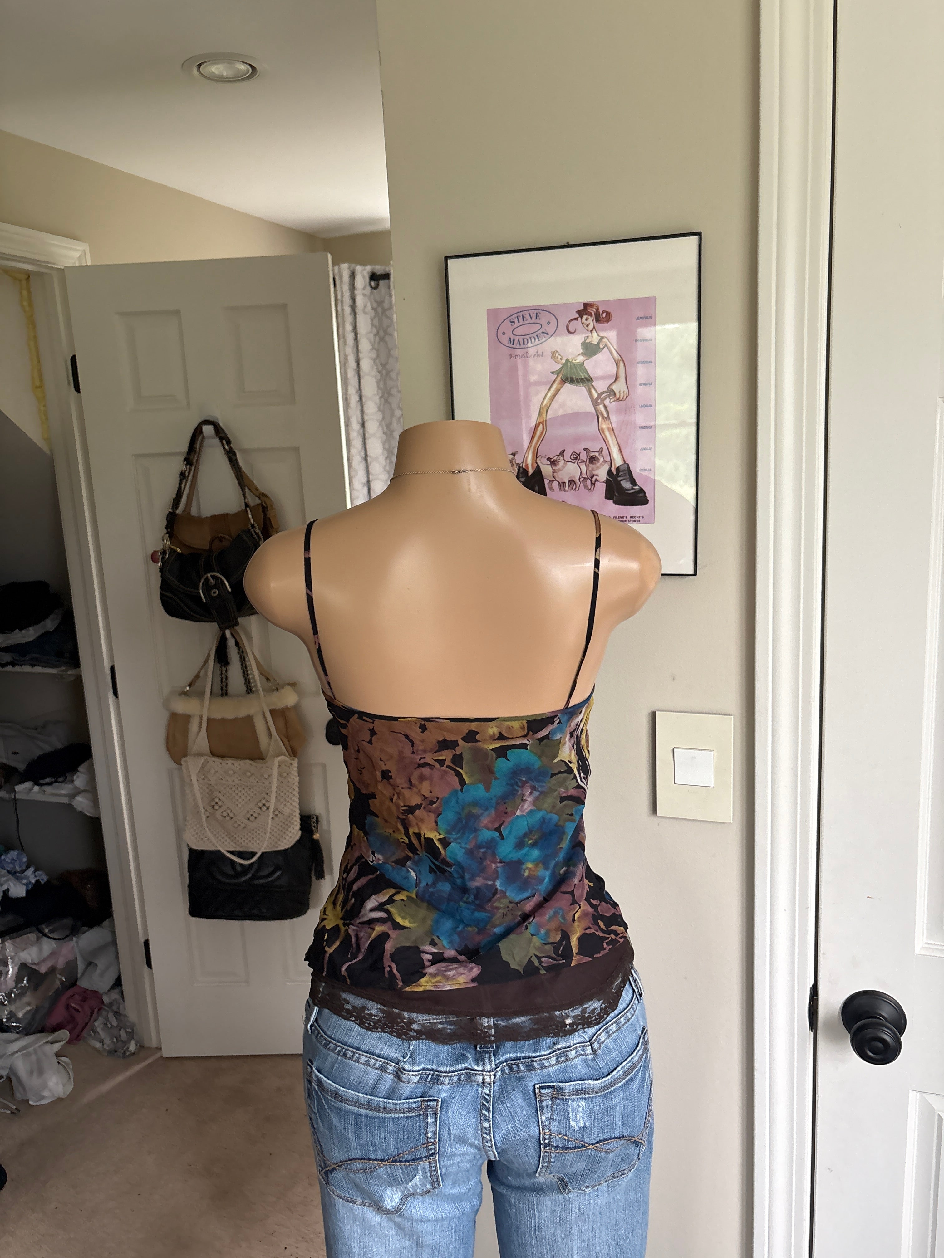 00s silk floral v neck tank top (size S/M)