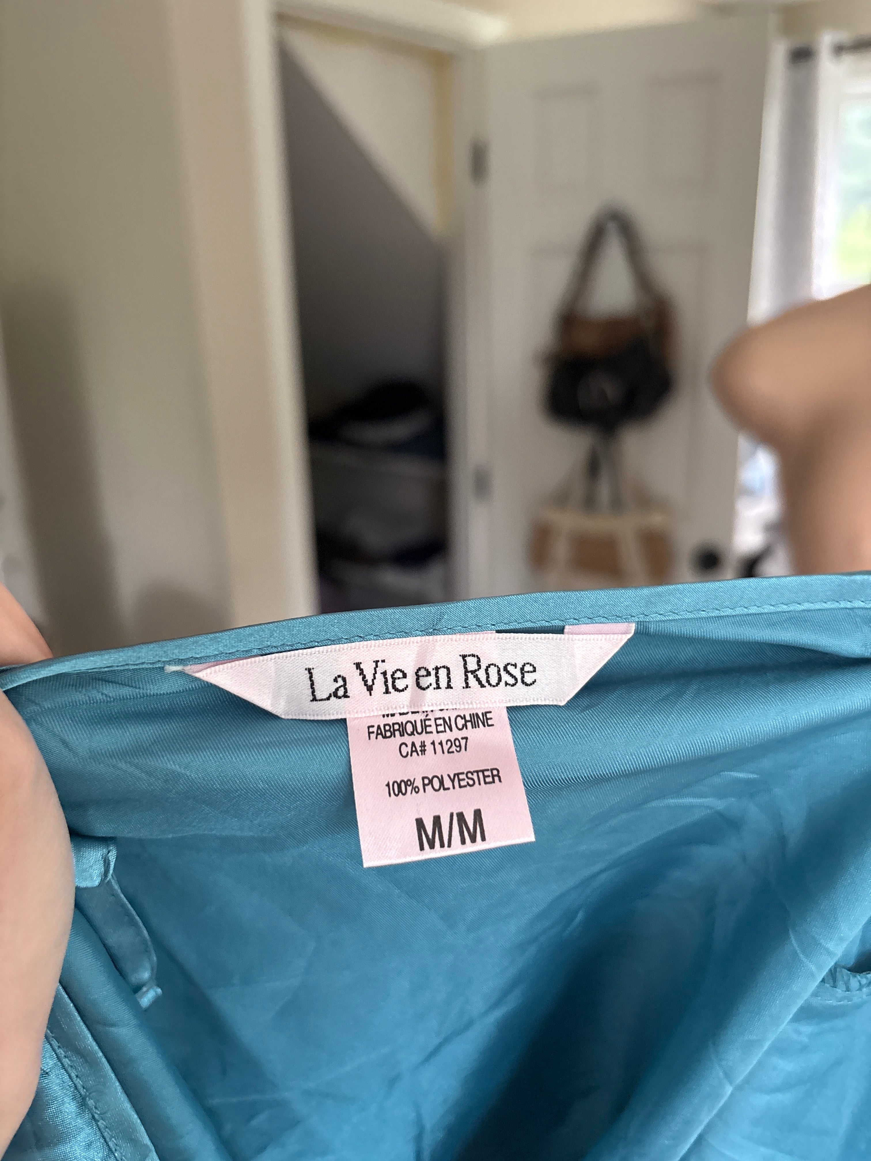 00s blue floral satin v neck tank top (size M)