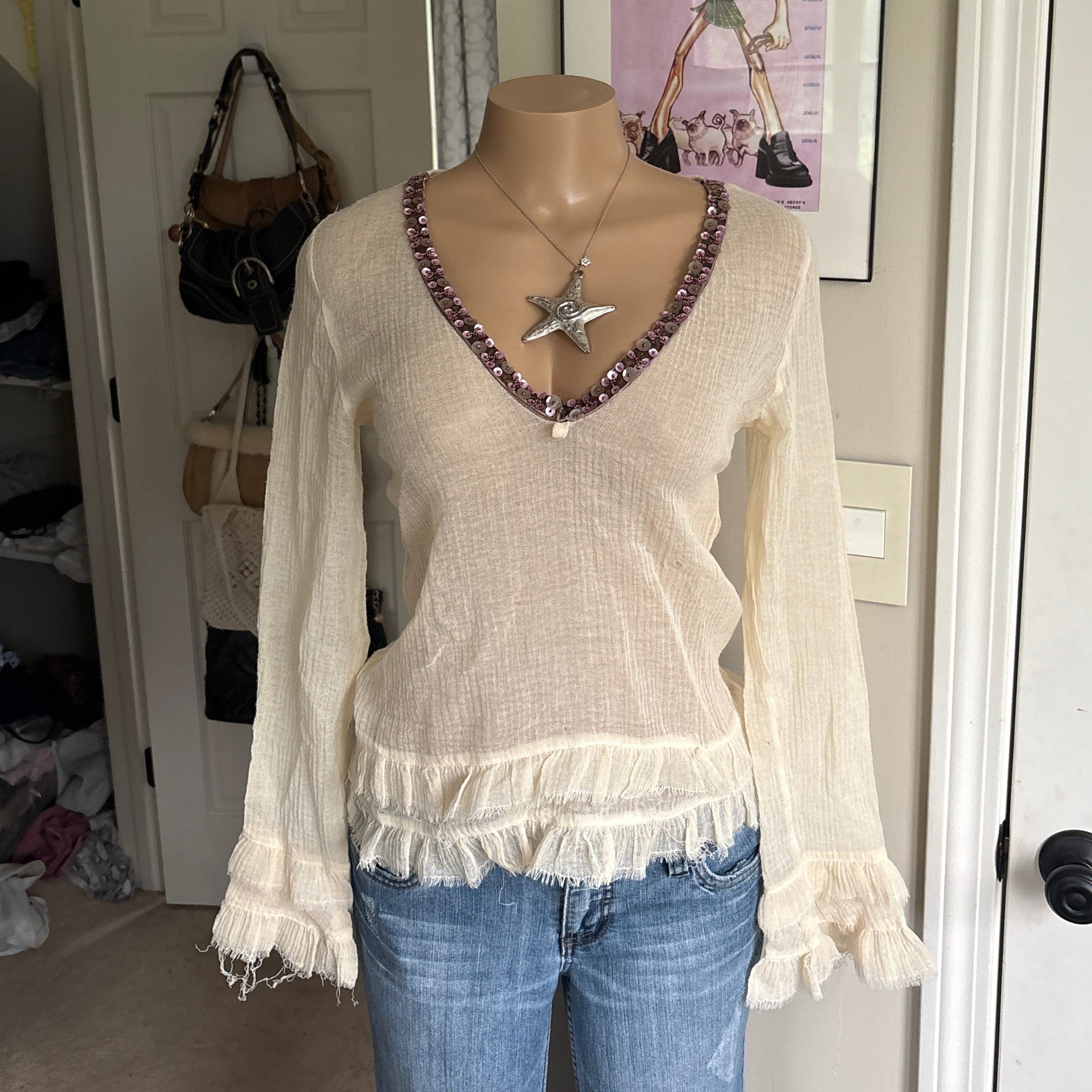 00s italian cream sequin trim long sleeve (size M)