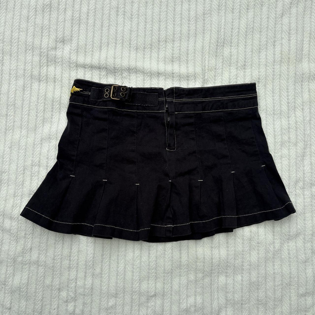 y2k 2000s black buckle belted pleated micro mini skirt