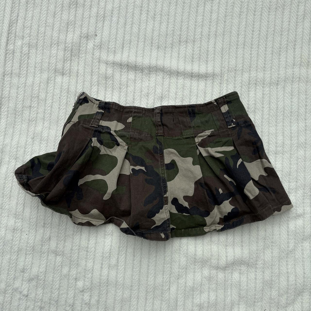 y2k 2000s almost famous camo pleated micro mini skirt